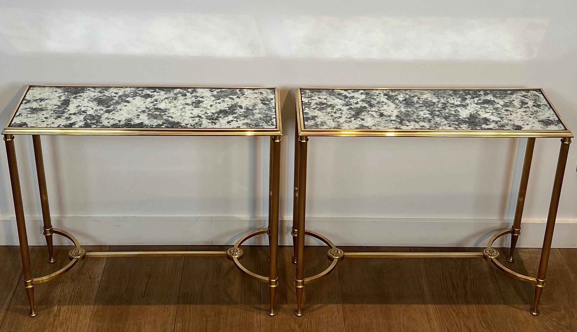 Pair of Brass Side Tables with Oxidized Mirror Tops by Maison Baguès en vente 4