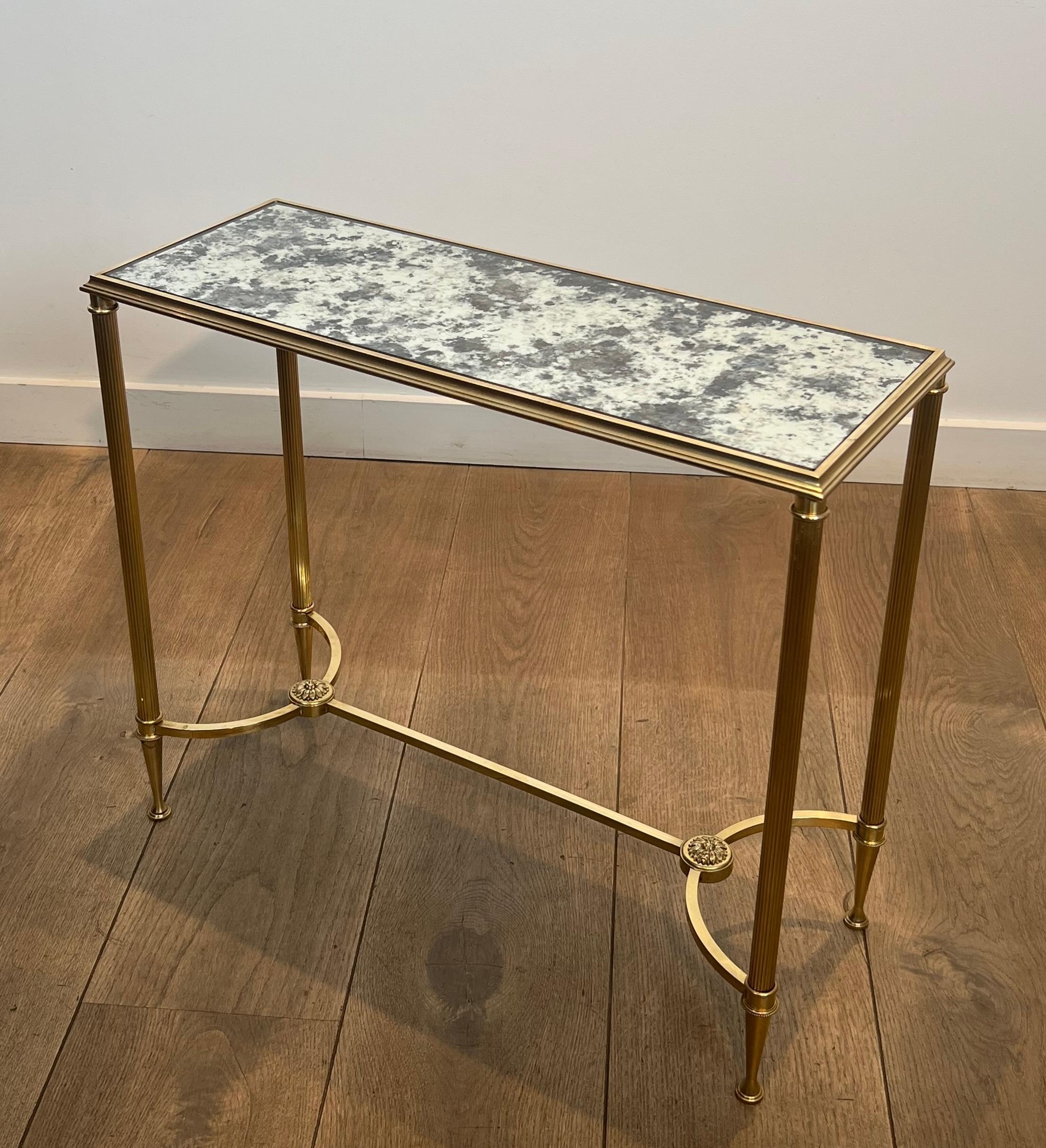 Milieu du XXe siècle Pair of Brass Side Tables with Oxidized Mirror Tops by Maison Baguès en vente