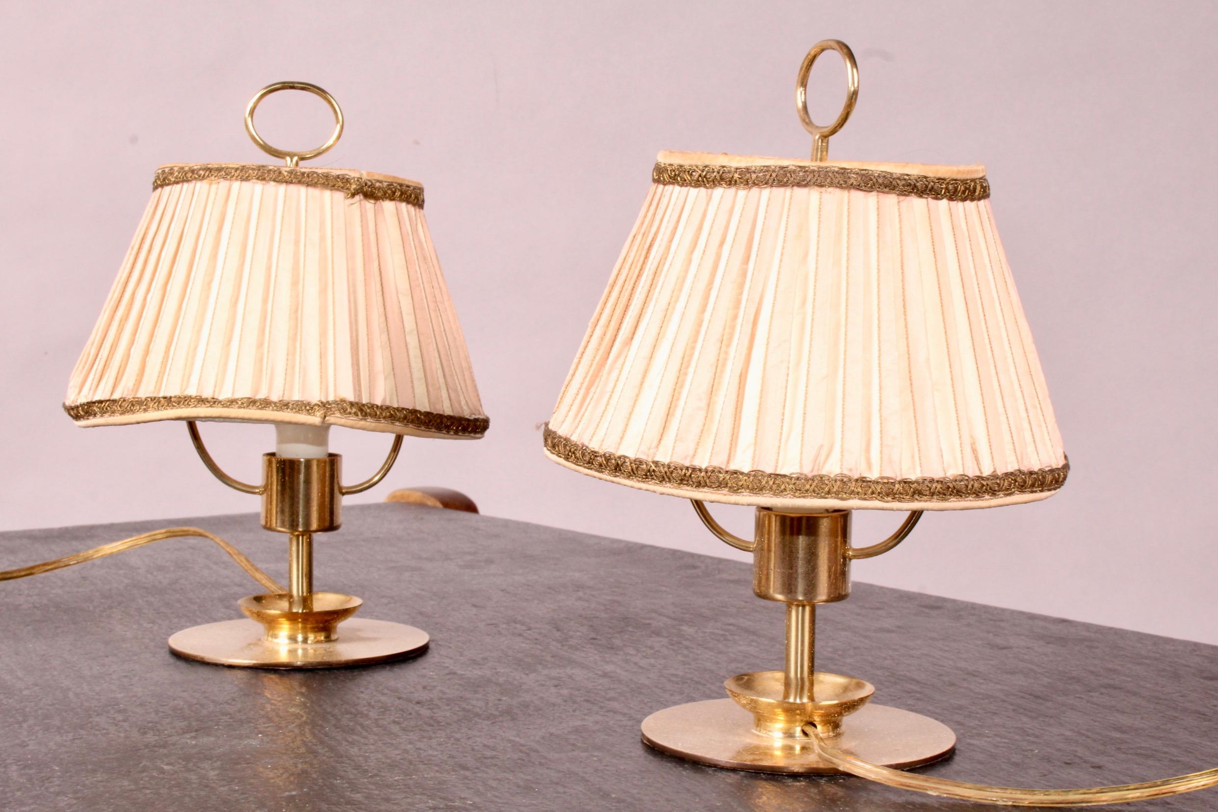 Pair of Brass Table Lamp In Good Condition In grand Lancy, CH