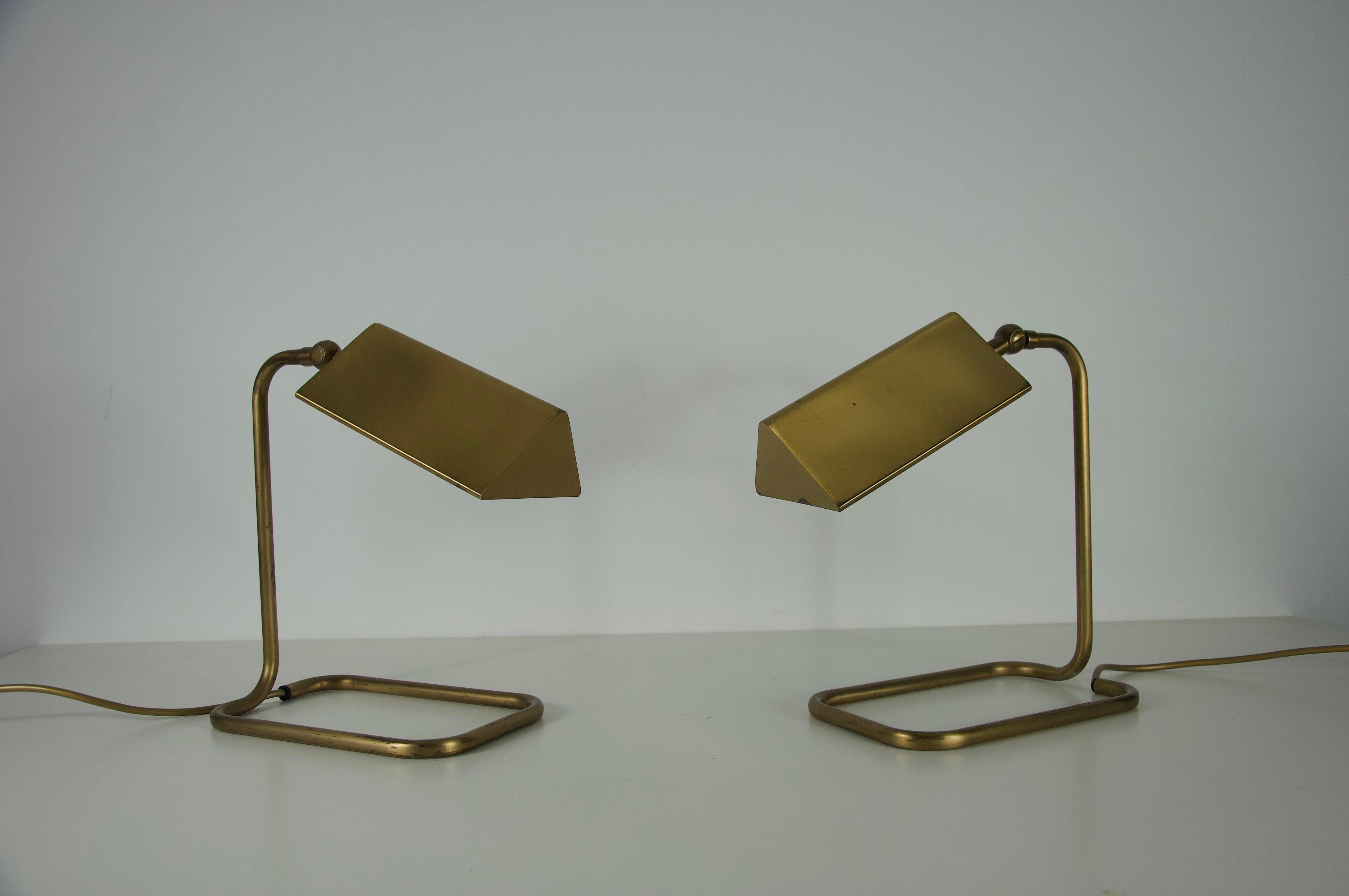 Fine XX secolo Coppia di lampade da tavolo in ottone di Florian Schulz, Germania, anni '70 in vendita