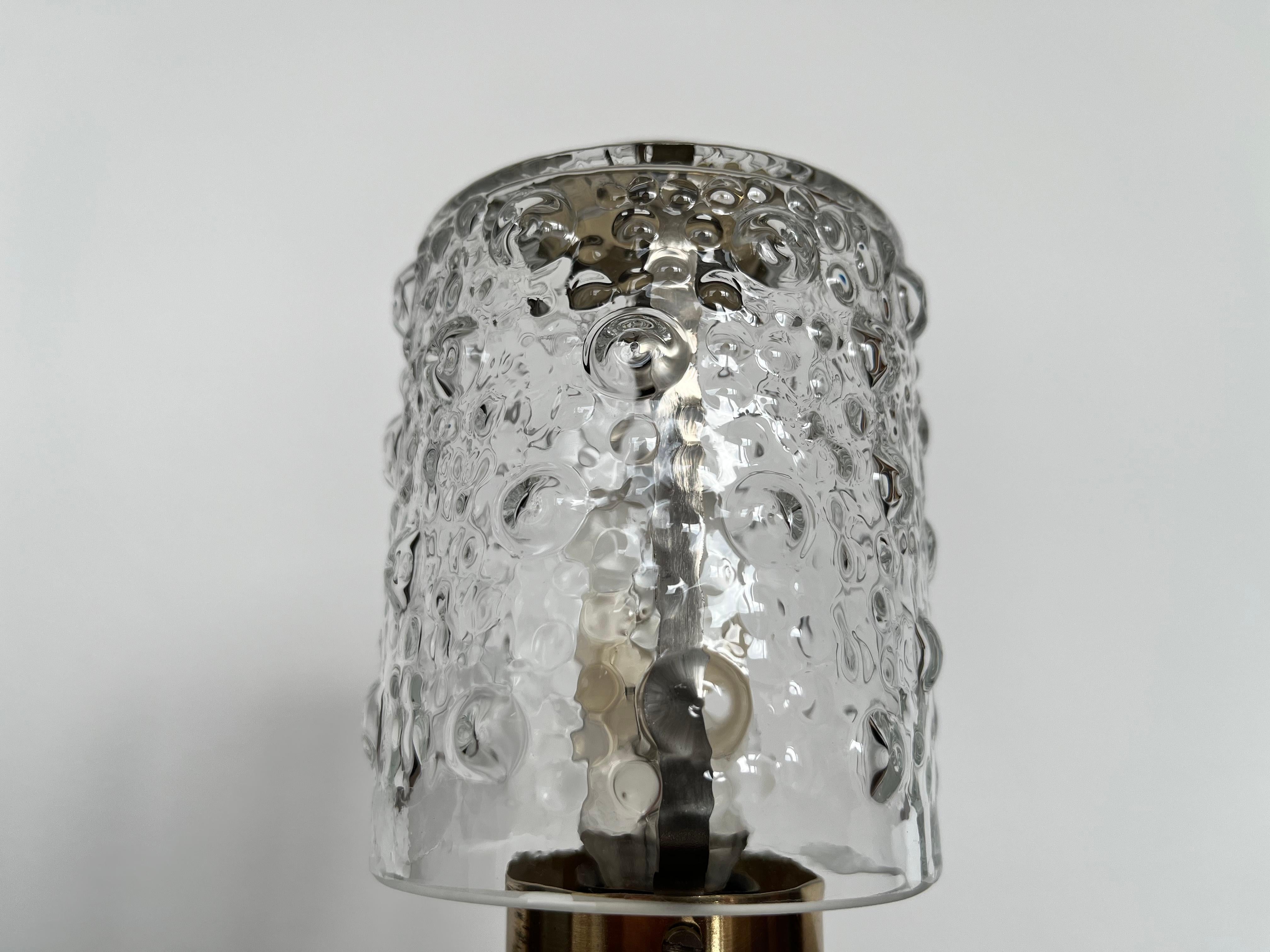 - Czechoslovakia, 19760s
- marked by manufactures
- Good original condition with patina
- US adapter included
jr.