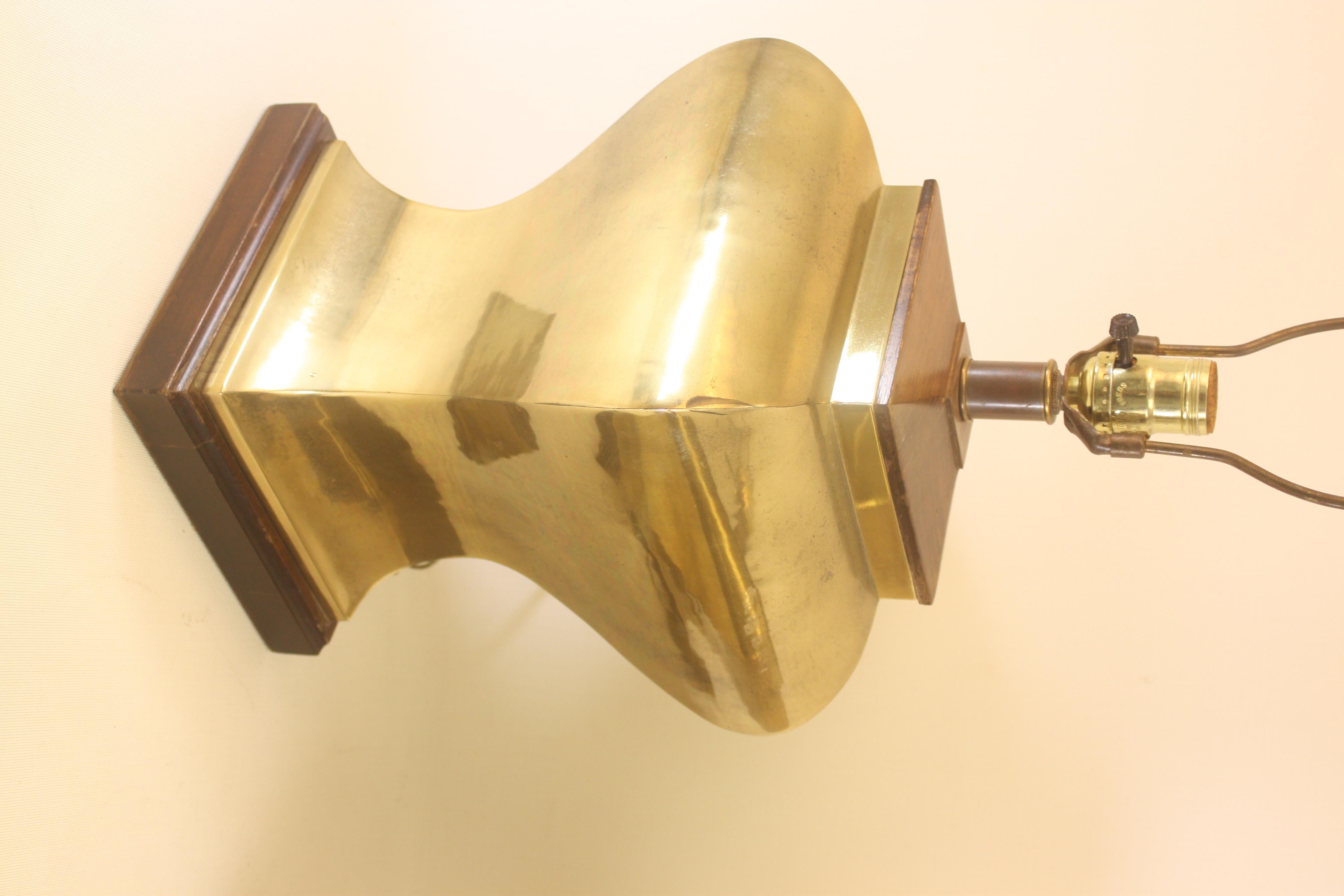 20th Century Pair of Brass Table Lamps by Tyndale Lighting For Sale