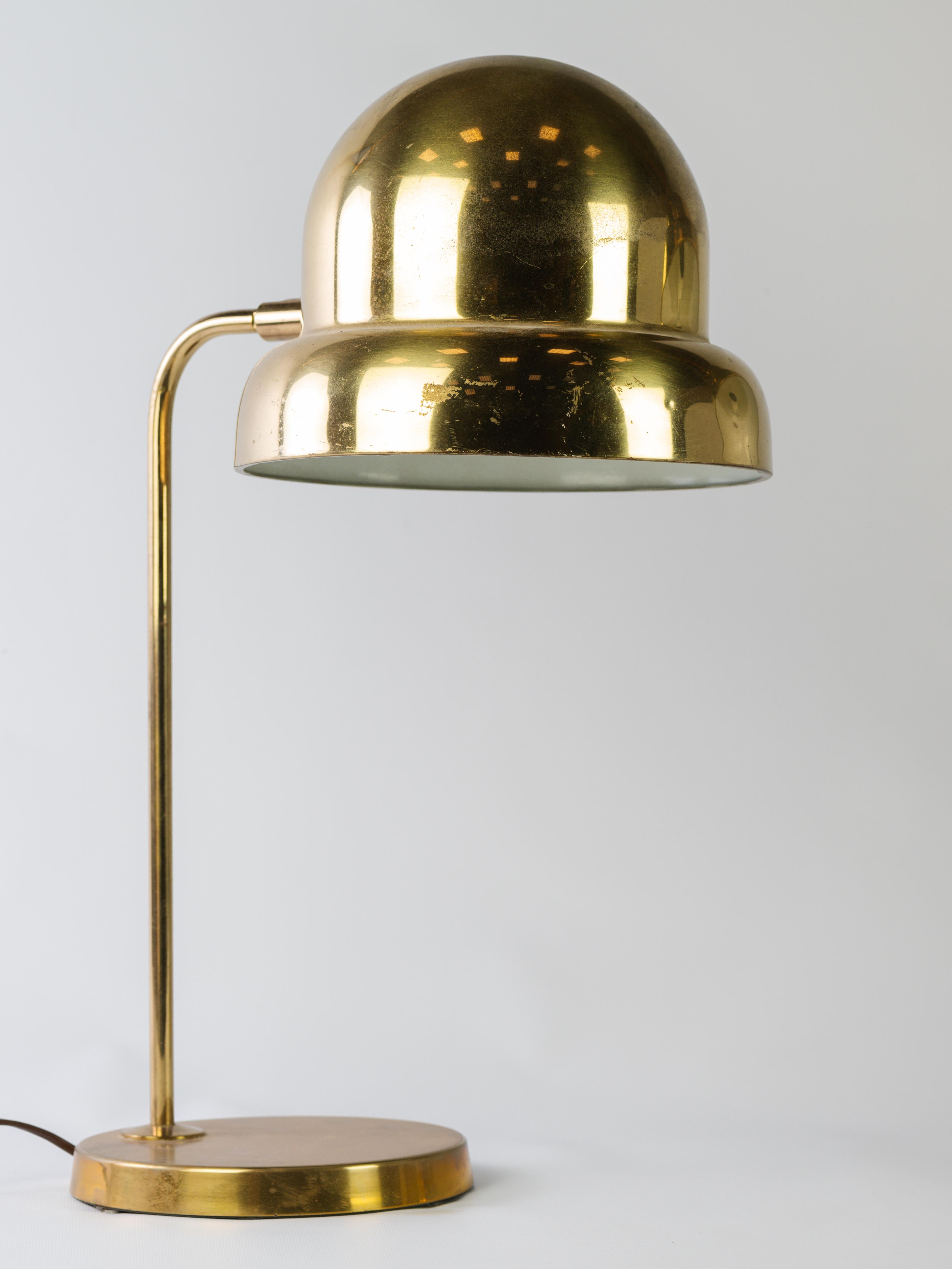 Pair of brass table lamps In Good Condition For Sale In Monaco, MC