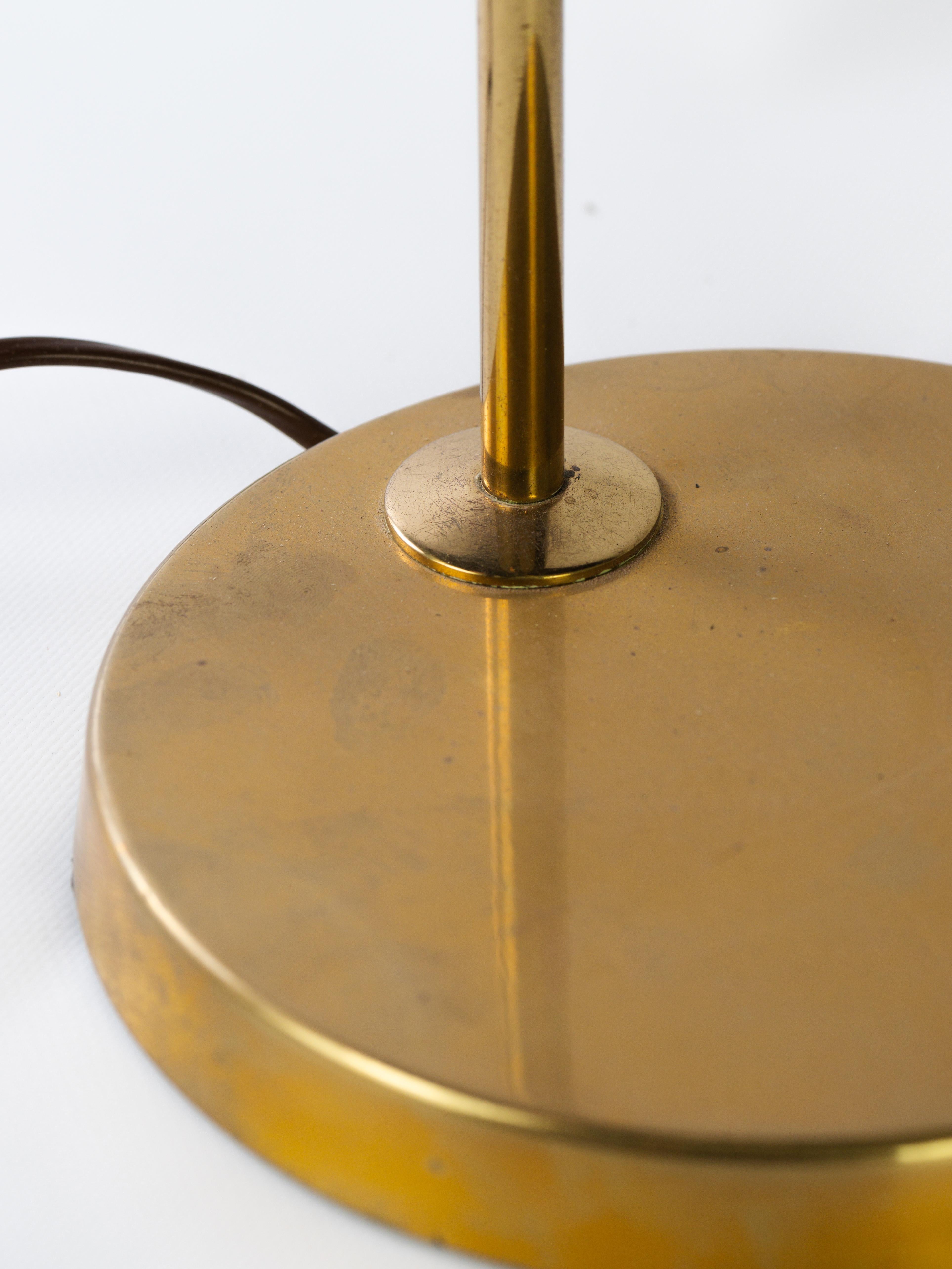 Pair of brass table lamps For Sale 1