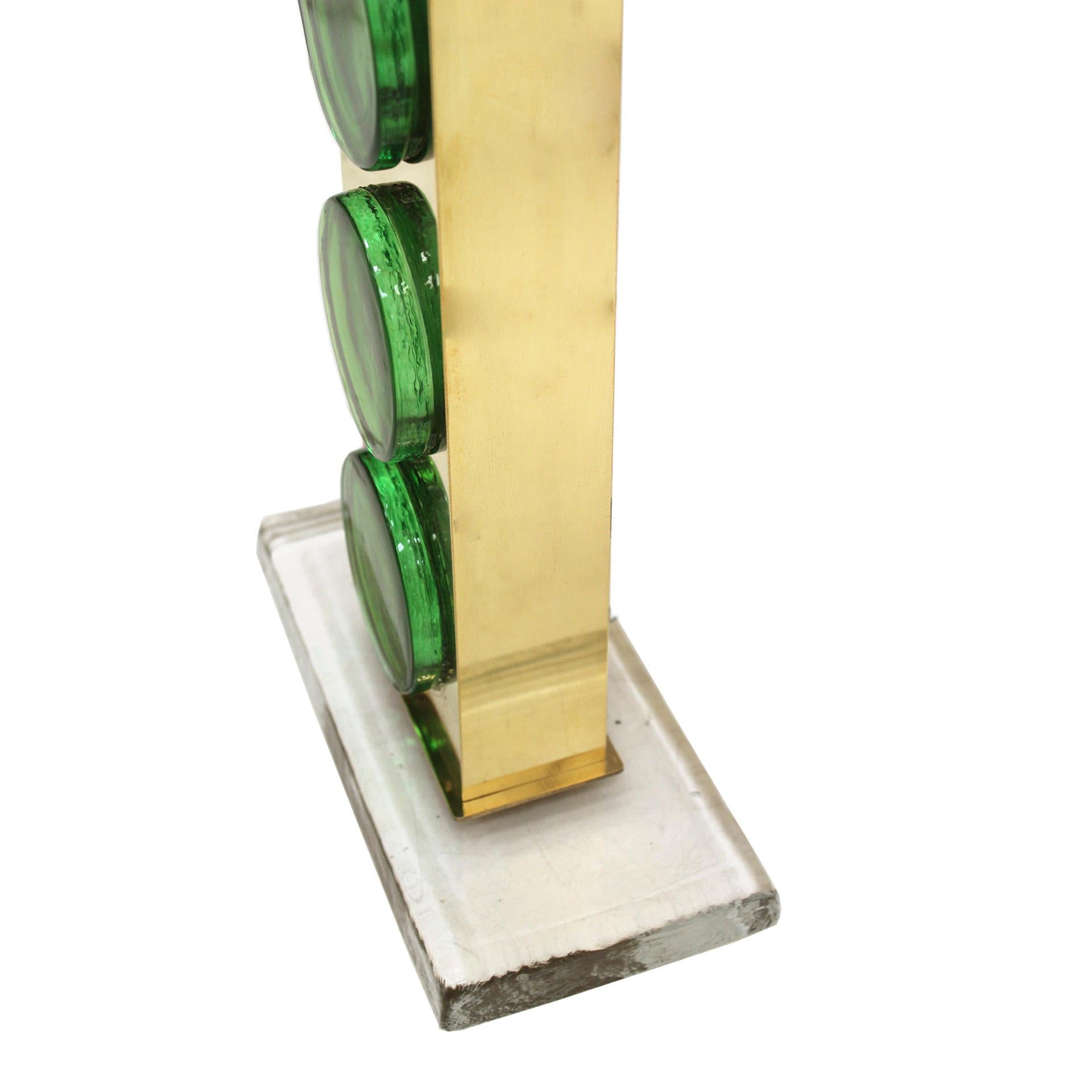 Paire de lampes de bureau en laiton avec verre de Murano vert Italie en vente 5