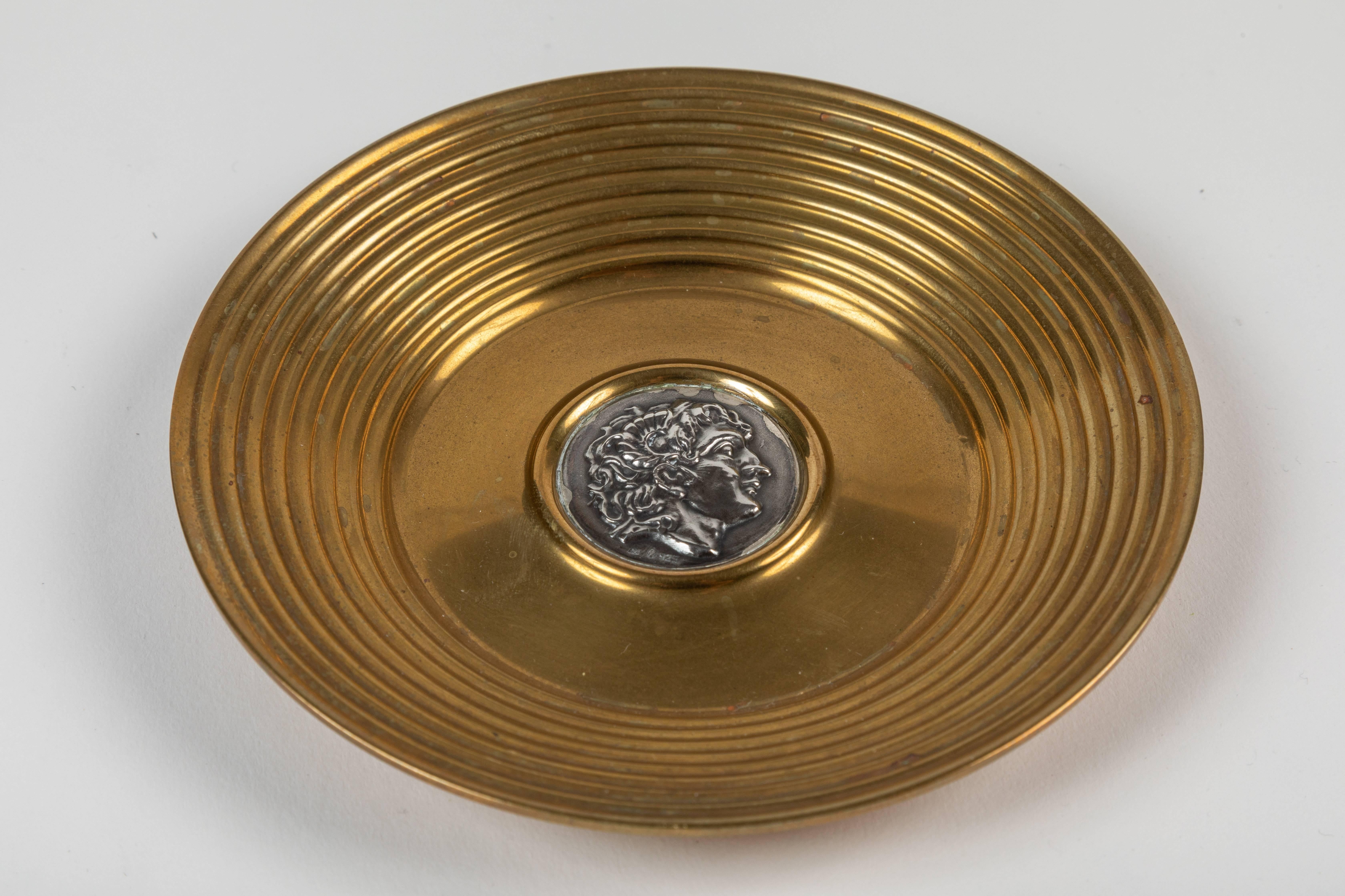 Paar Schmuckkästchen aus Messing mit silbernen griechischen Münzen von Illias Lalaounis im Zustand „Gut“ im Angebot in Palm Desert, CA