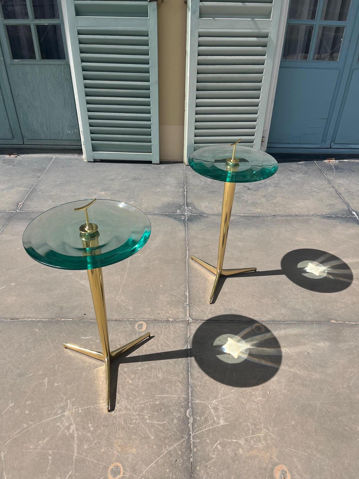 Pair of brass tripod tables with lens glass tops . Italy, late 20th century  For Sale 1