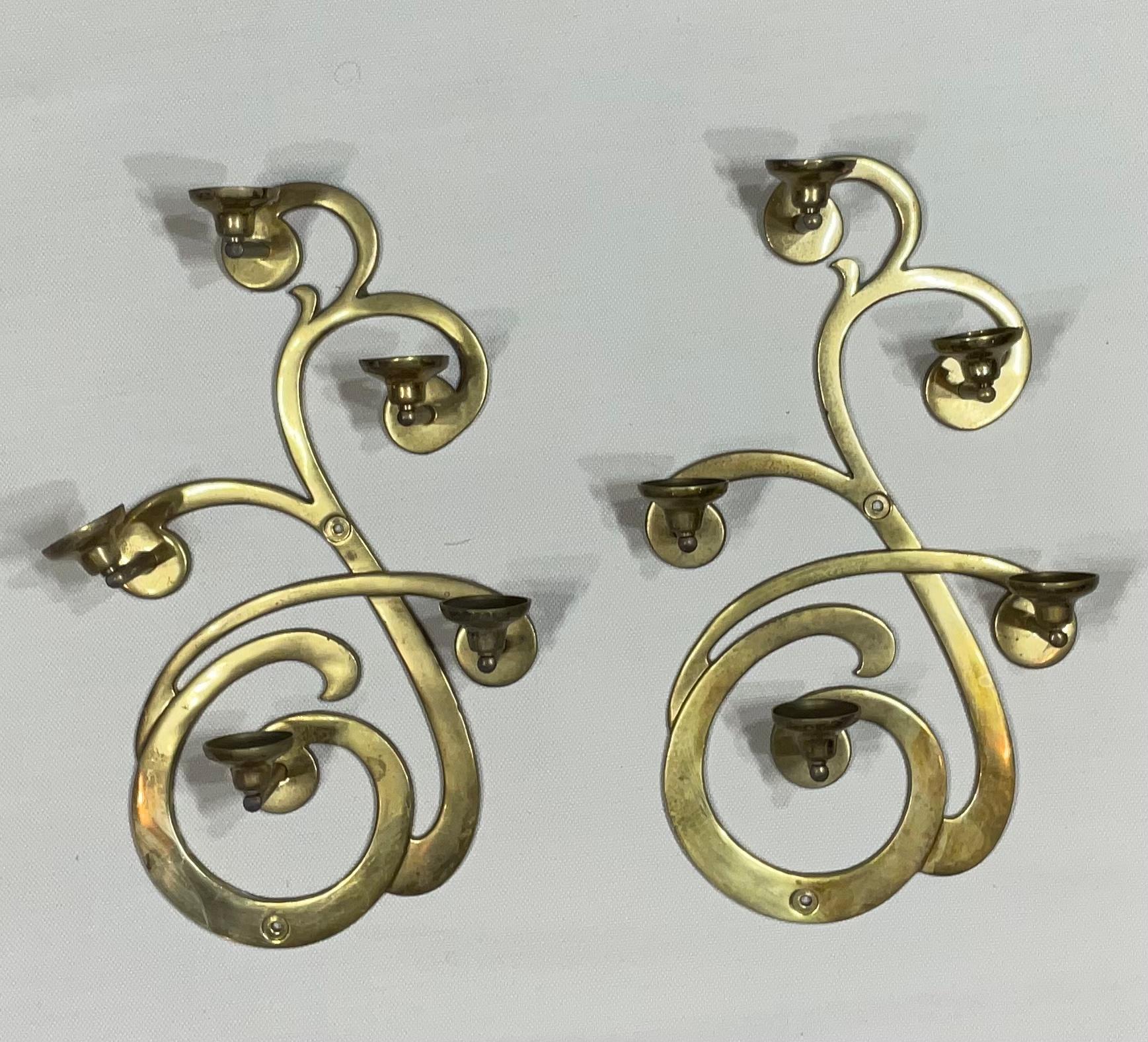 Pair of Brass Wall Hanging Candle Holder In Good Condition For Sale In Delray Beach, FL