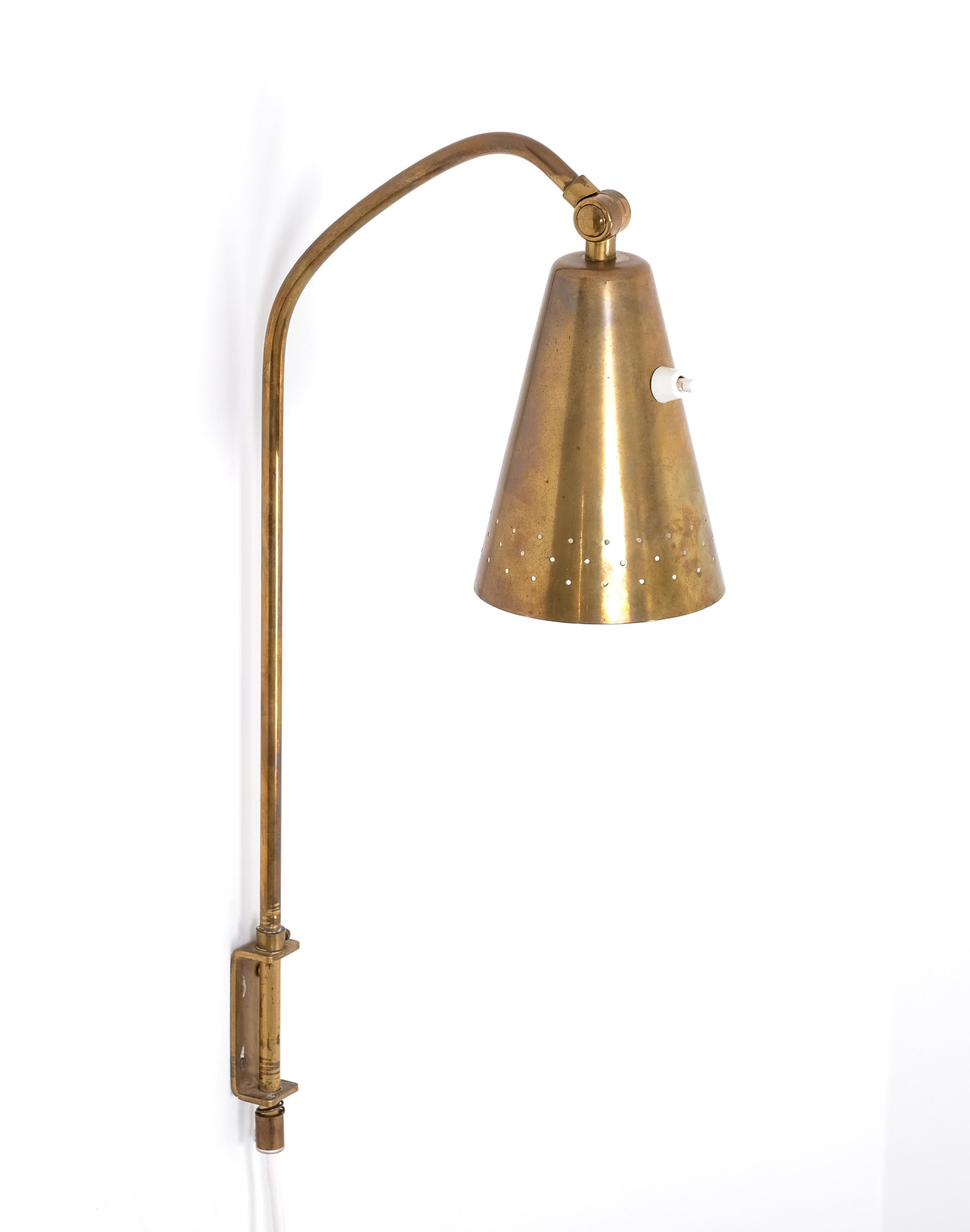Scandinavian Modern Pair of Brass Wall Lamps by Alf Svensson, Sweden, 1950s For Sale
