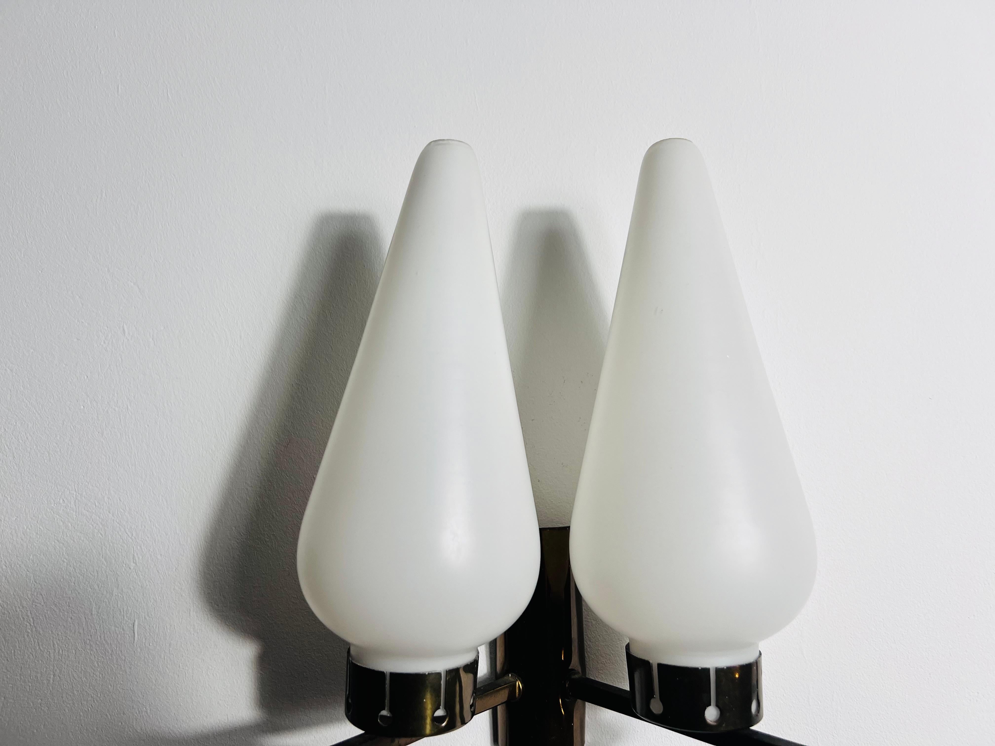 Pair of Brass Wall Lamps by Arredoluce, Italy, 1960s For Sale 6
