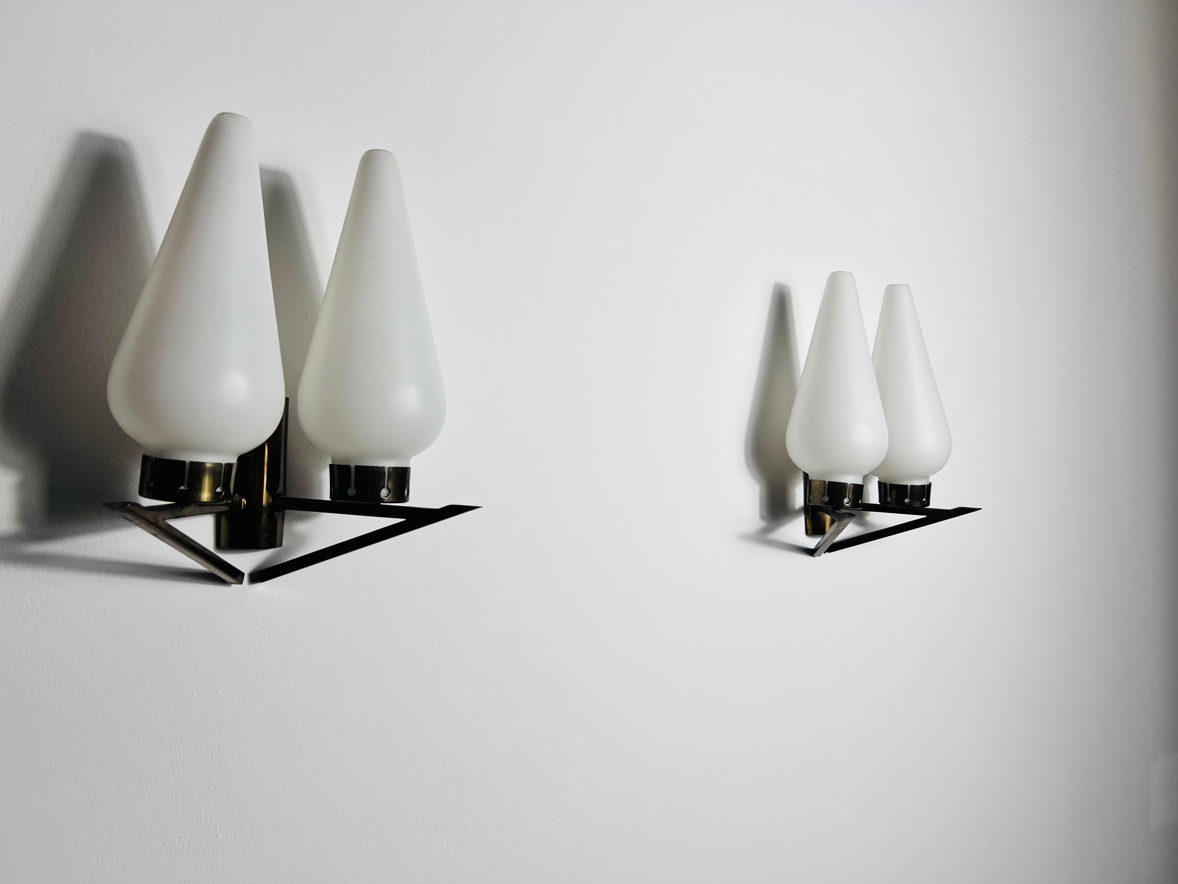 Mid-20th Century Pair of Brass Wall Lamps by Arredoluce, Italy, 1960s For Sale