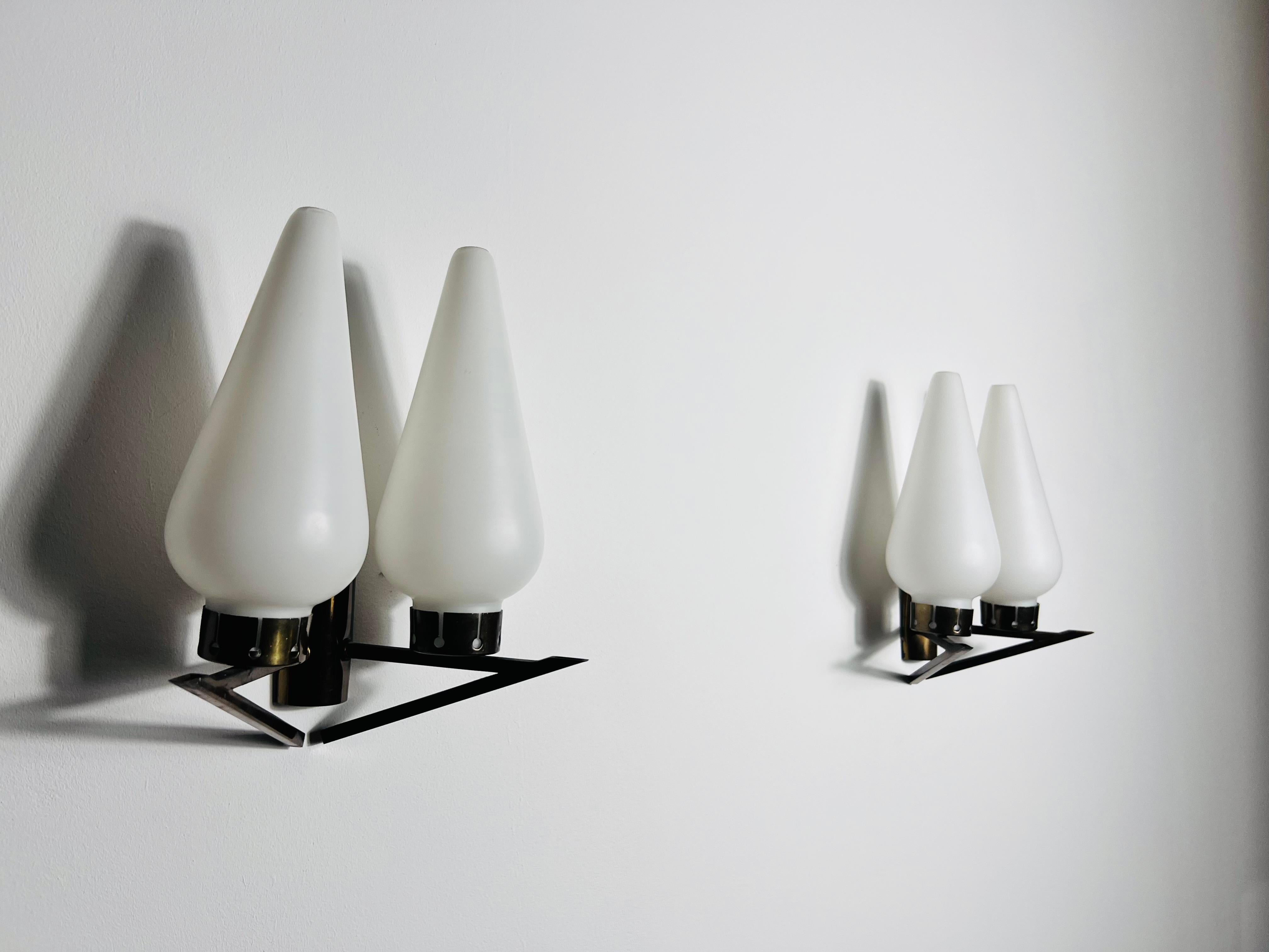 Pair of Brass Wall Lamps by Arredoluce, Italy, 1960s For Sale 1