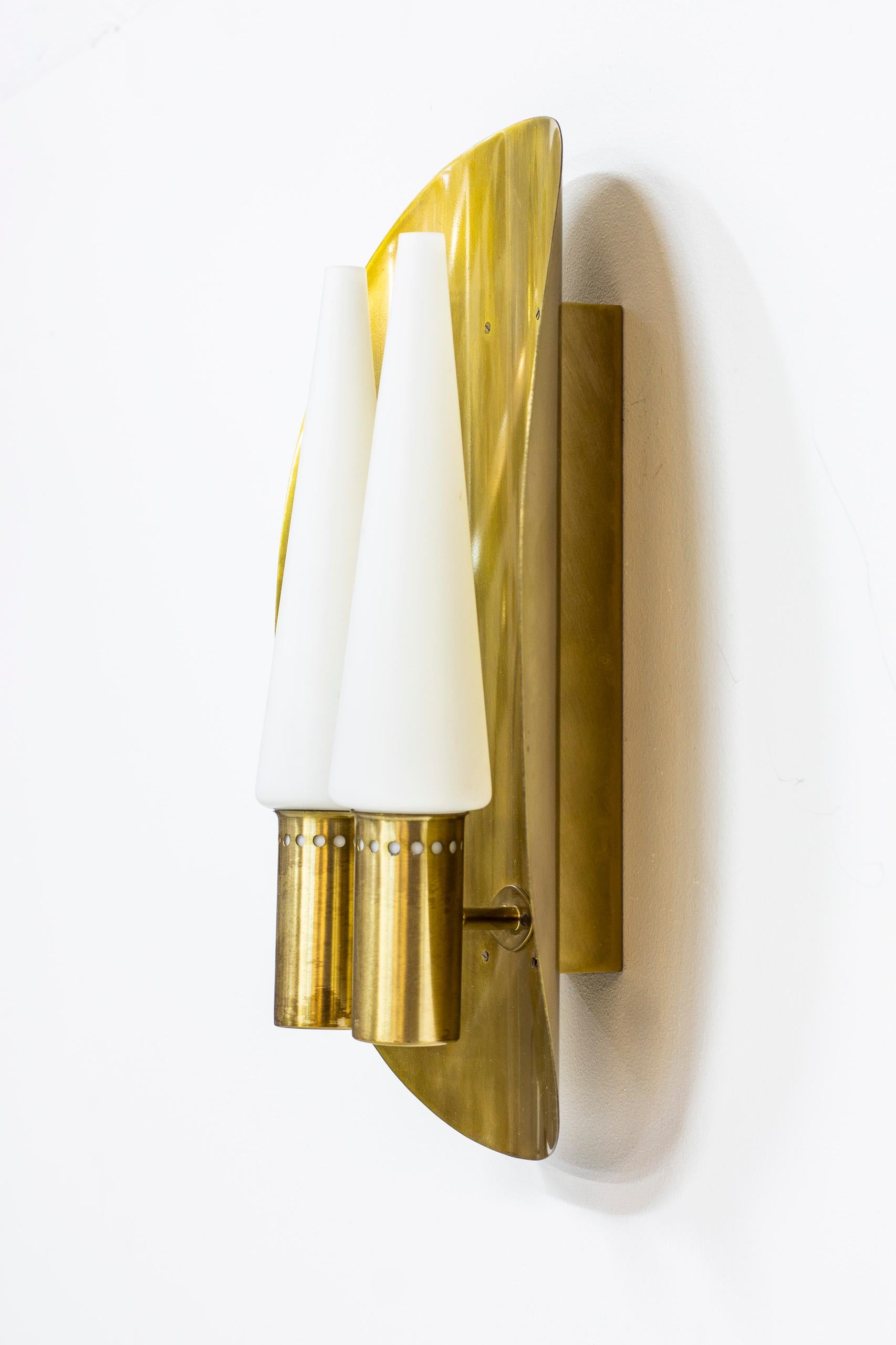 Pair of Brass Wall Lamps by Hans-Agne Jakobsson, Sweden, 1960s In Good Condition For Sale In Hägersten, SE