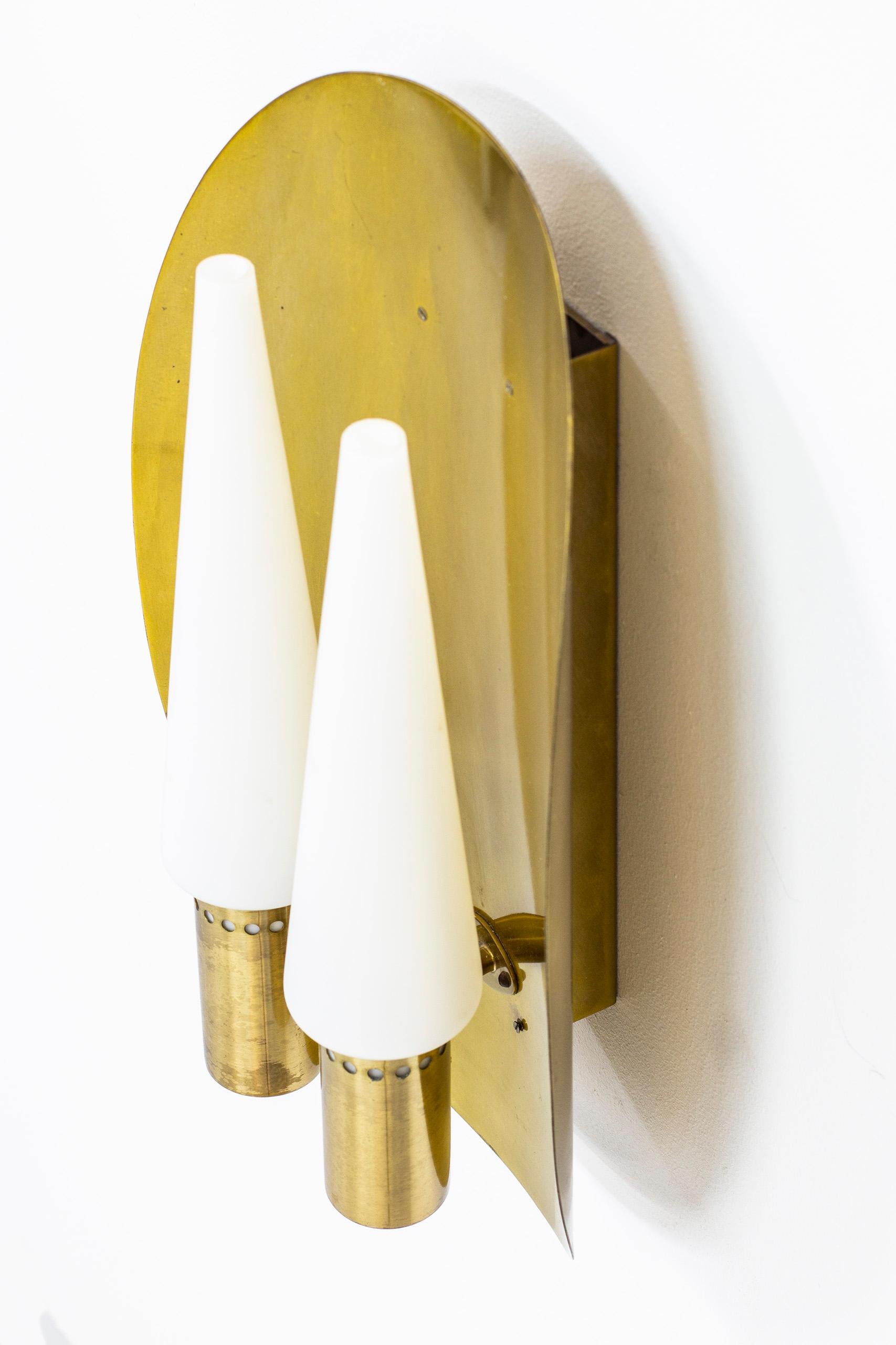 Mid-20th Century Pair of Brass Wall Lamps by Hans-Agne Jakobsson, Sweden, 1960s For Sale