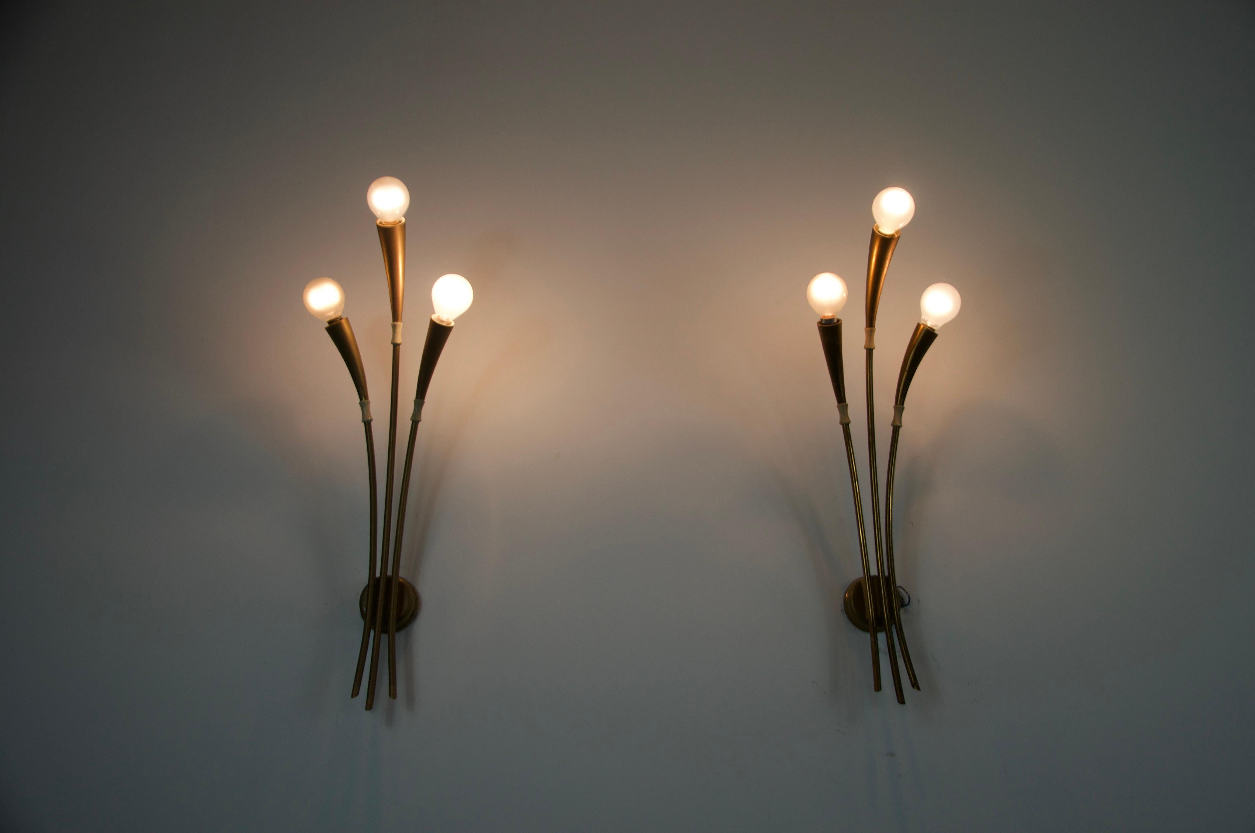 Paire de lampes murales en laiton Oscar Torlasco, Italie, années 1960 en vente 8