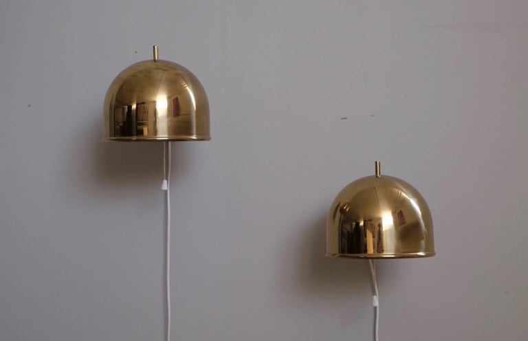 Scandinavian Modern Pair of Brass Wall Lamps, Model G-075, Bergboms, Sweden, 1960s For Sale