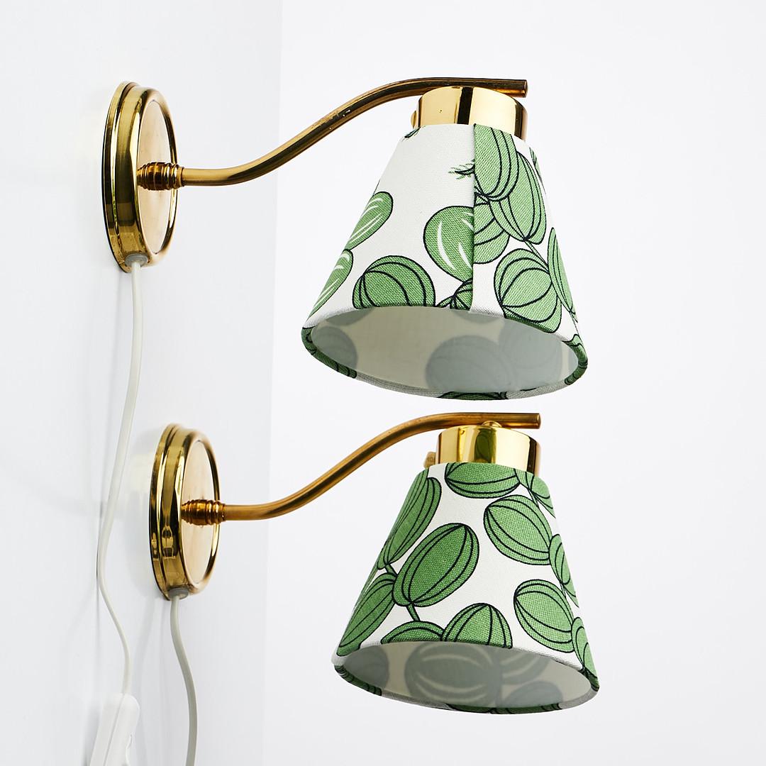 Mid-Century Modern Pair of wall lamps with green lampshades, Sweden, 20th Century For Sale