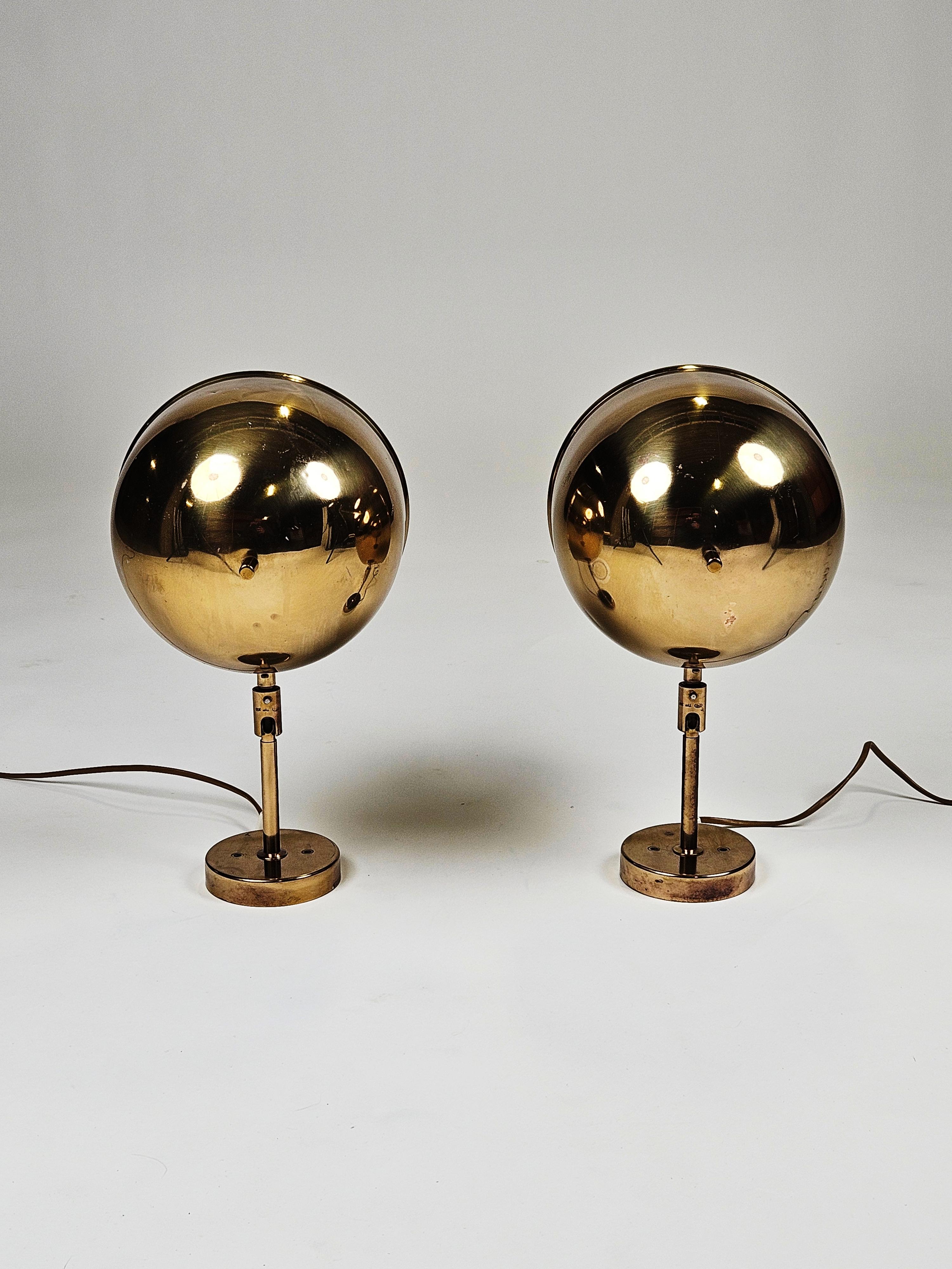 Swedish Pair of brass wall lamps 'V-75S' by Eje Ahlgren for Bergboms, Sweden, 1960s For Sale