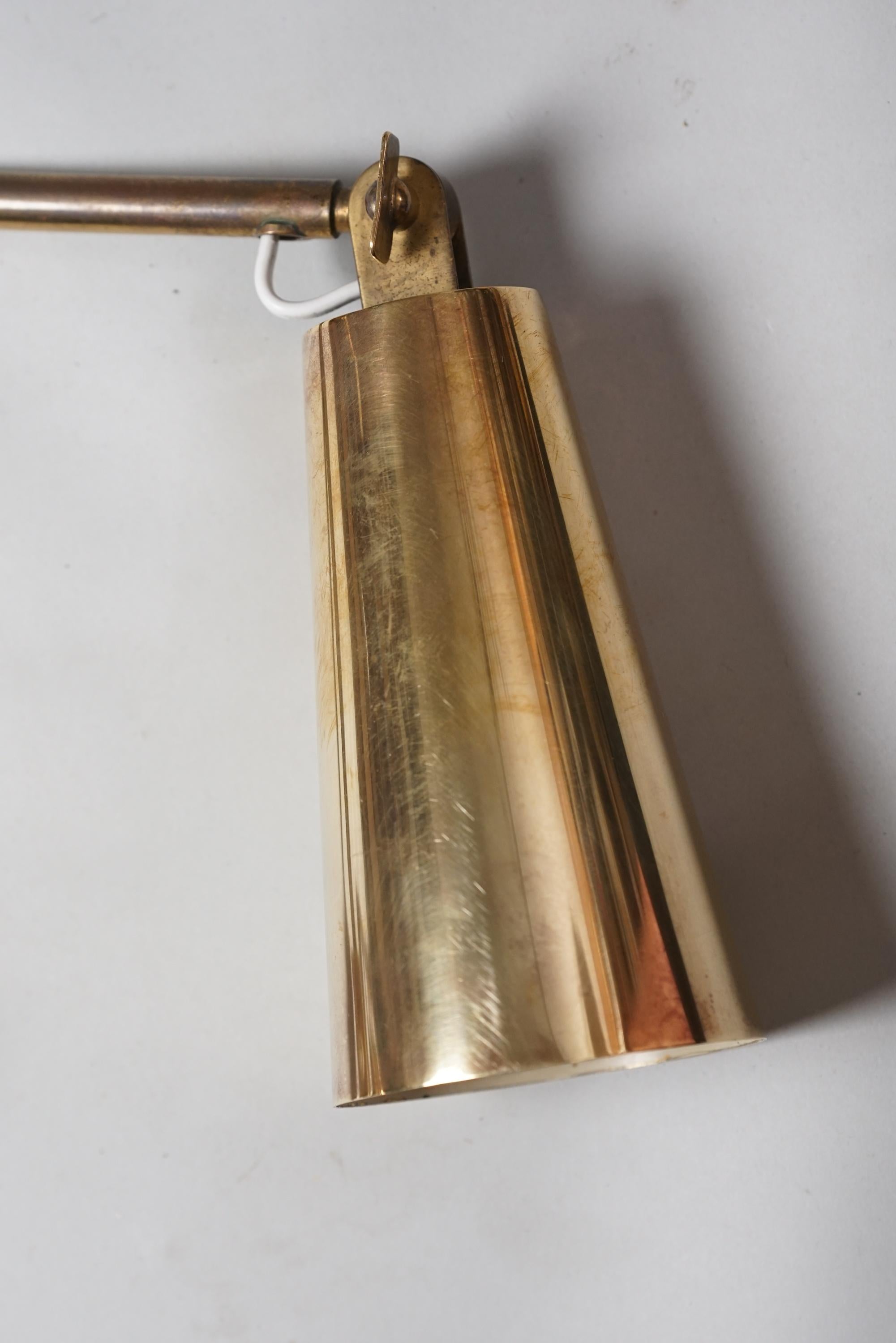 Mid-20th Century Pair of Brass Wall Lights Model 9459, Paavo Tynell, Taito Oy, 1960s