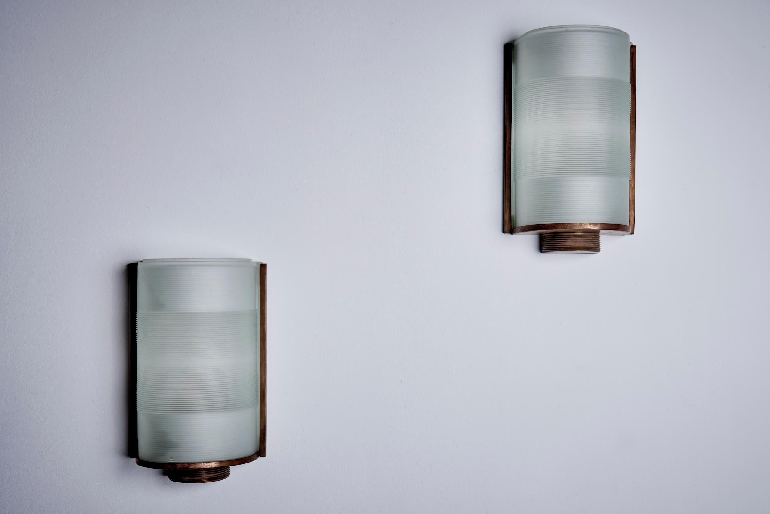 Pair of Brass Wall Sconces Italy. 1950s en vente 1