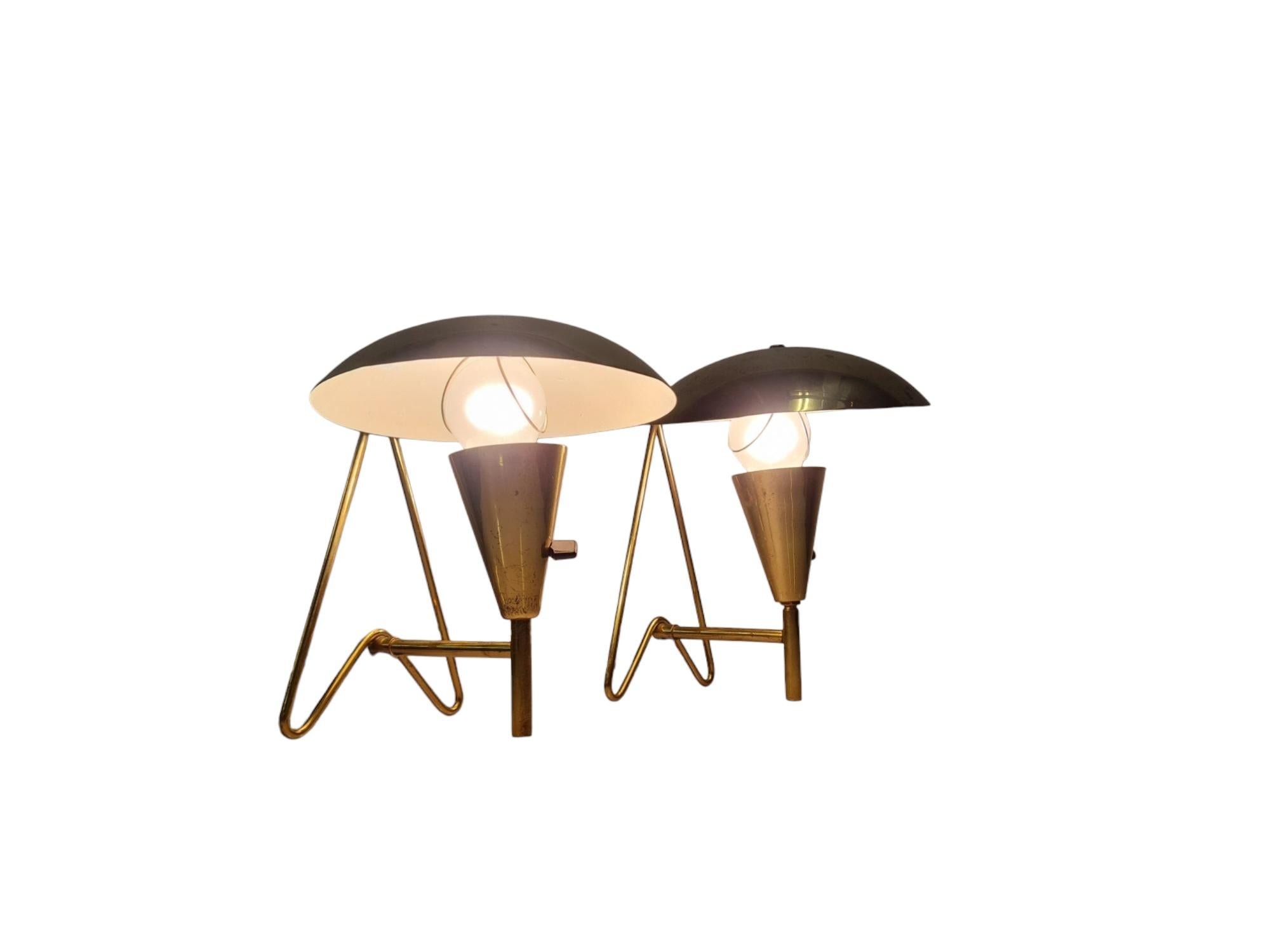Mid-Century Modern Pair Of Brass Wall / Table Lamps, Itsu 1950s For Sale
