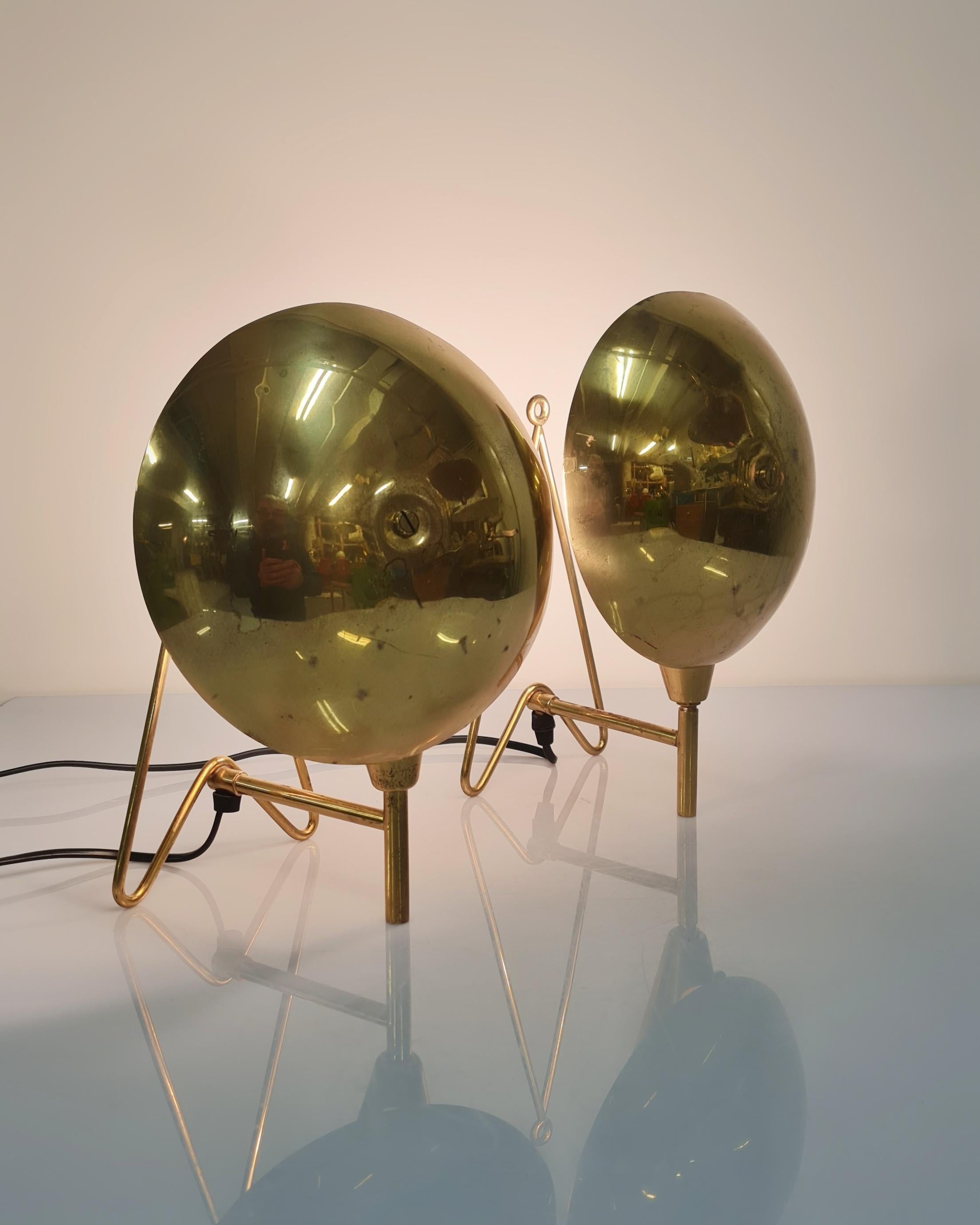 Mid-20th Century Pair Of Brass Wall / Table Lamps, Itsu 1950s For Sale