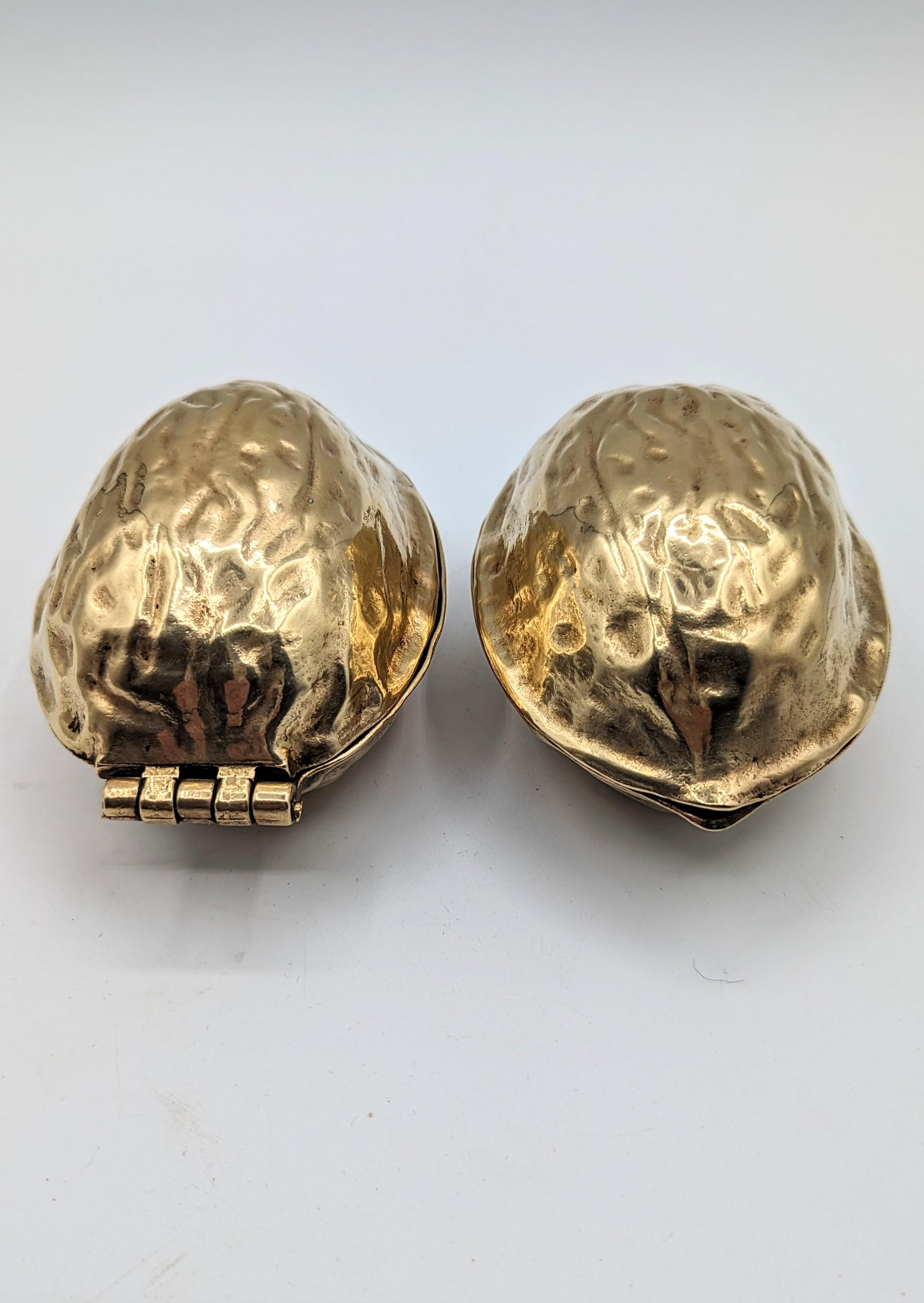 Pair of Brass Walnut Shaped Nut Cracker, Spain 1970’s For Sale 14