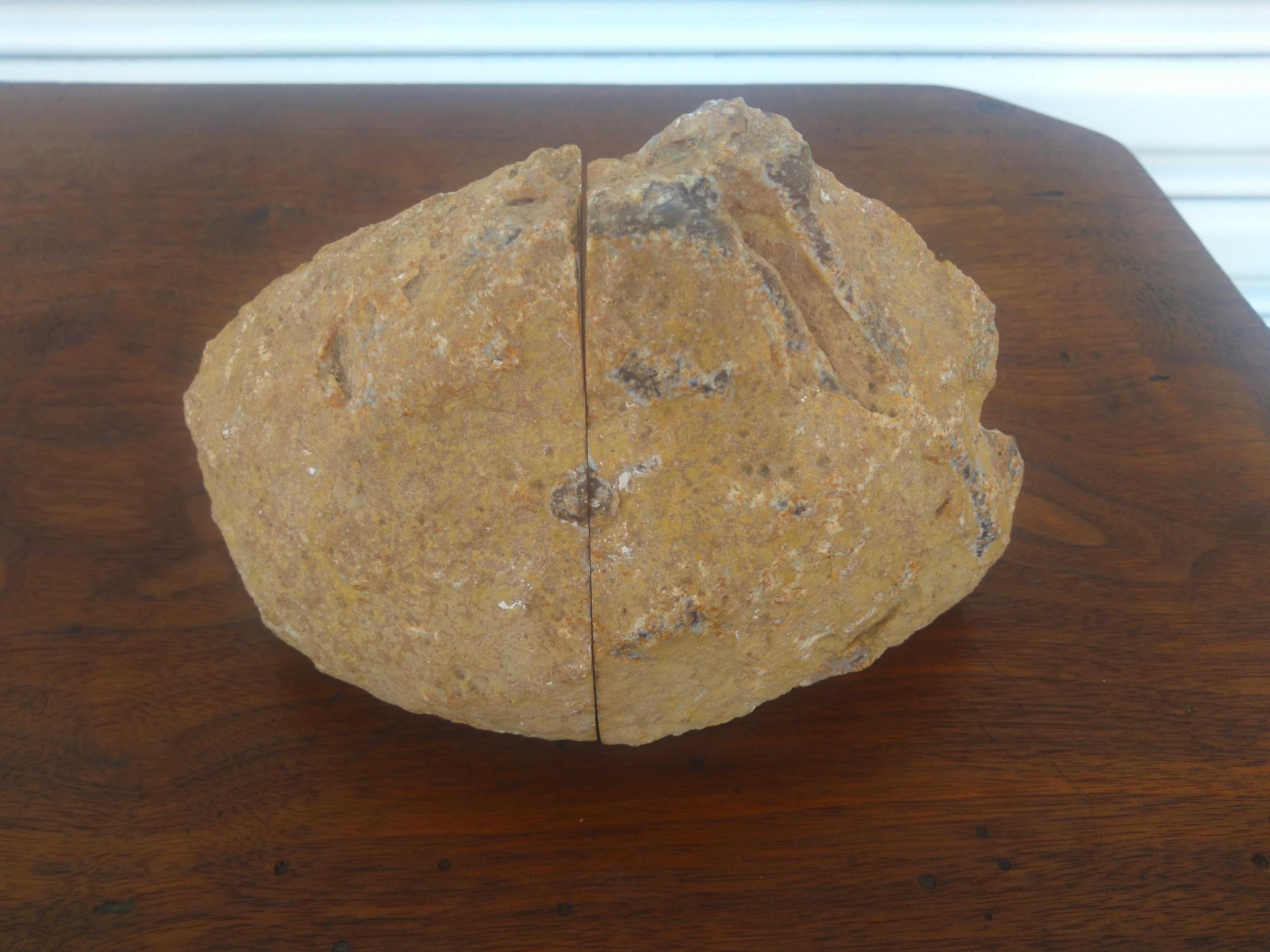Pair of Brazilian Agate Geode Crystalline Bookends In Good Condition For Sale In Pasadena, TX