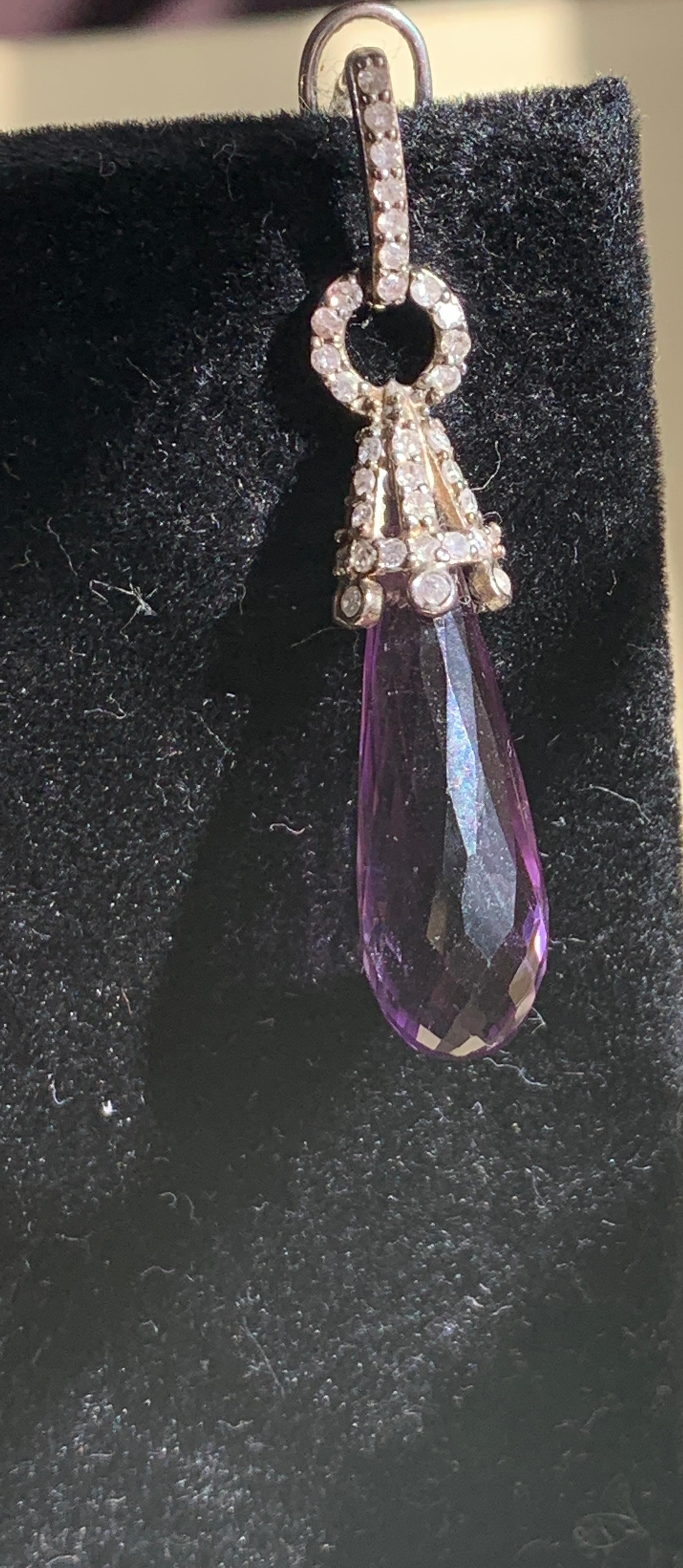 Femenino o masculino Par de pendientes de amatista brasileña y diamantes en venta