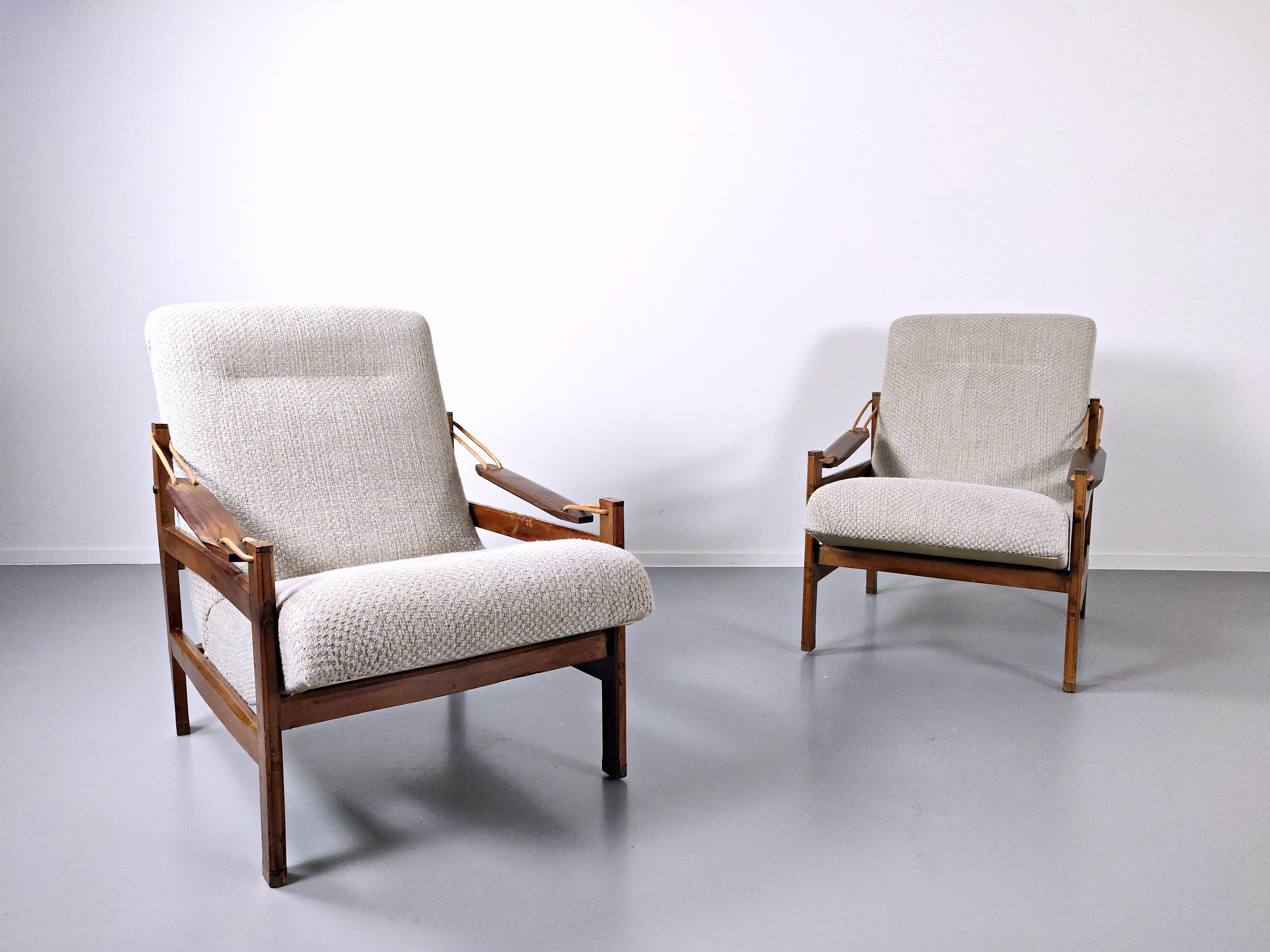 Pair of  Mid-Century Brazilian Armchairs in Style of Sergio Rodrigues, 1960s 8