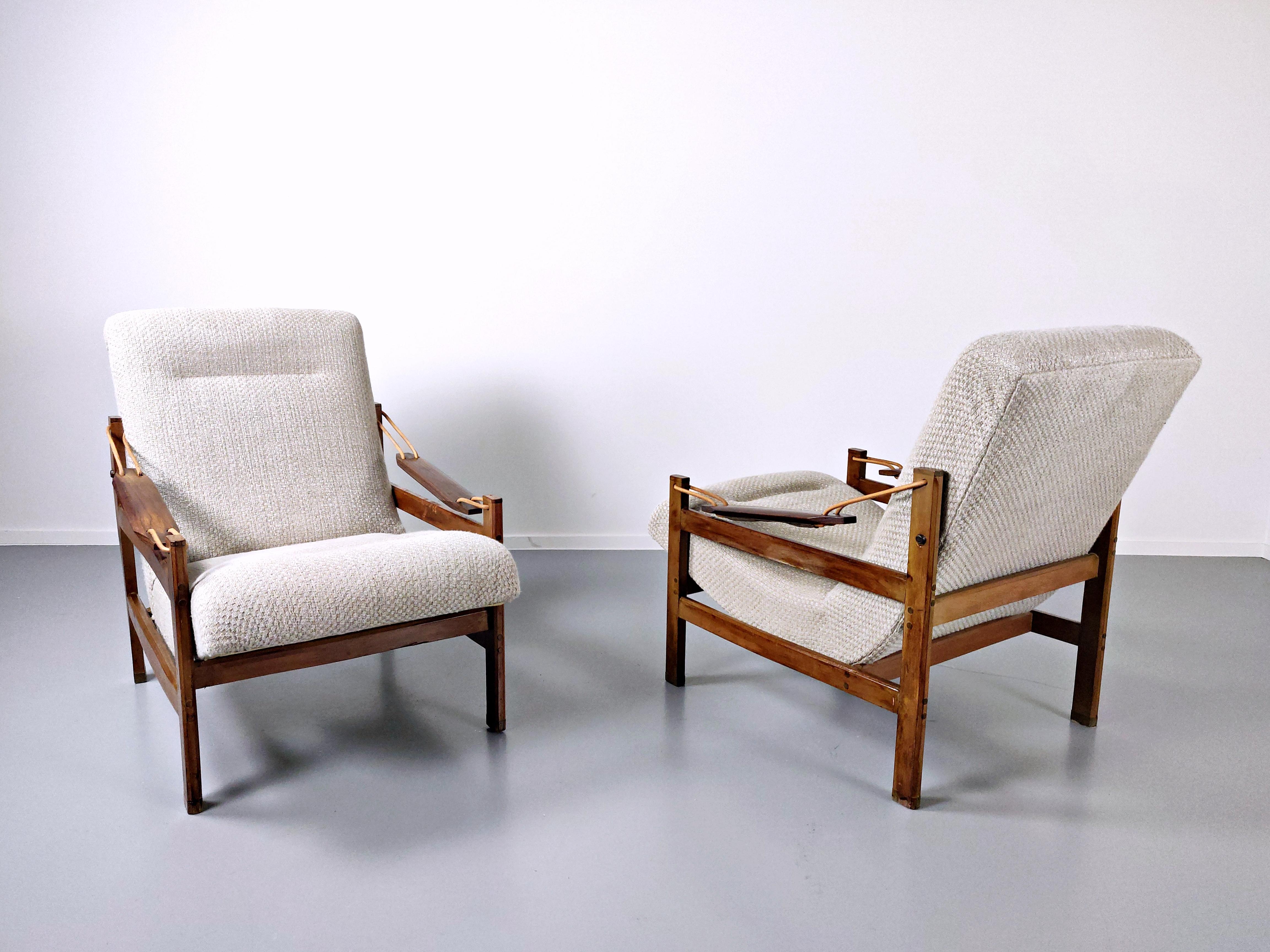 Pair of  Mid-Century Brazilian Armchairs in Style of Sergio Rodrigues, 1960s 4