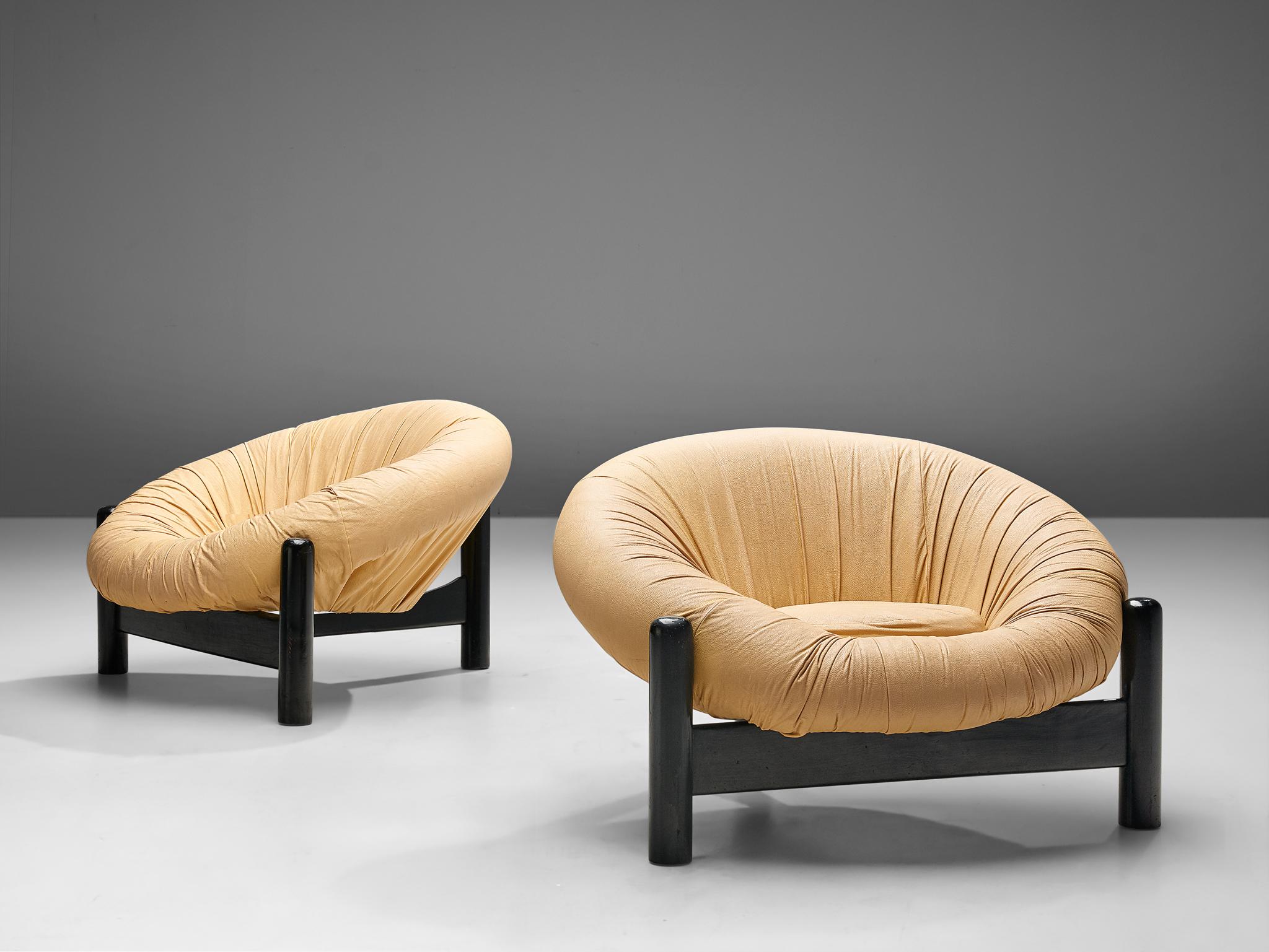 Mid-Century Modern Paire de fauteuils brésiliens en similicuir jaune clair