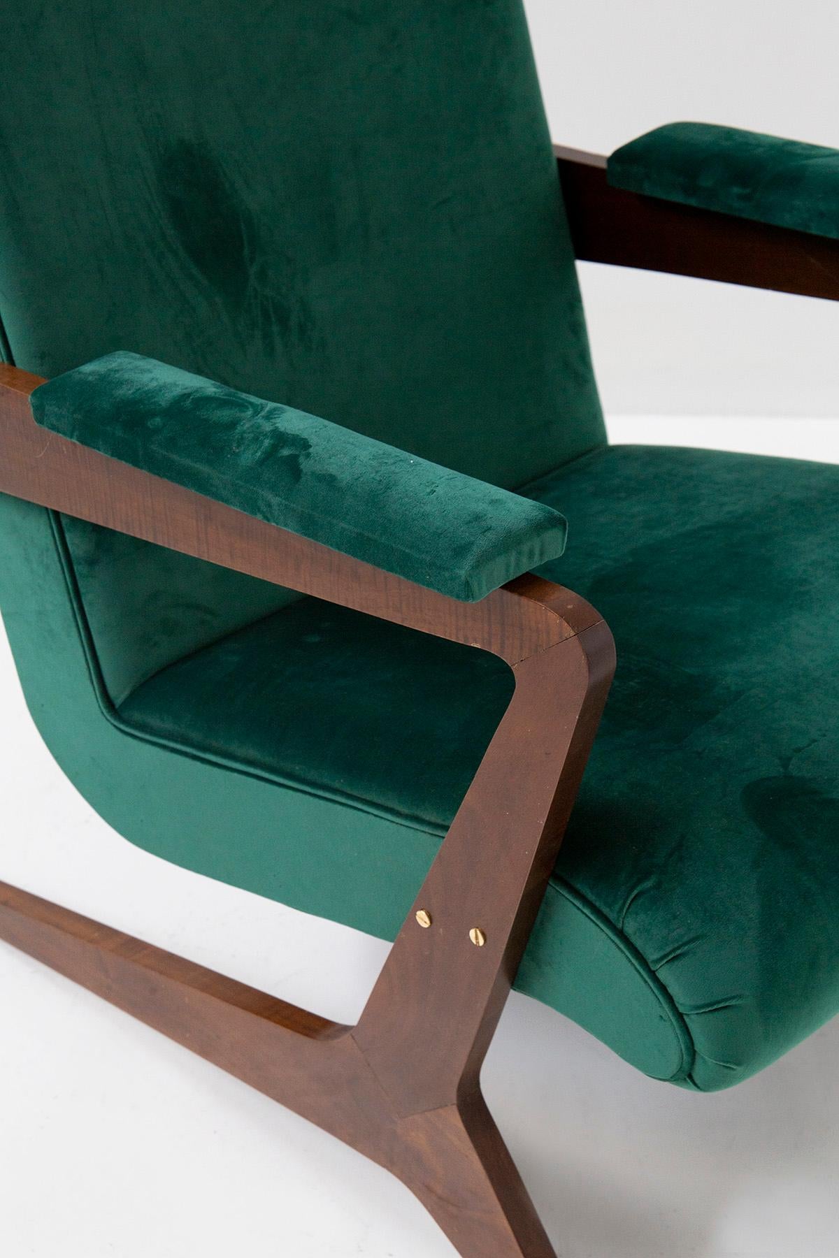 Pair of Brazilian green velvet armchairs, 20th century For Sale 1