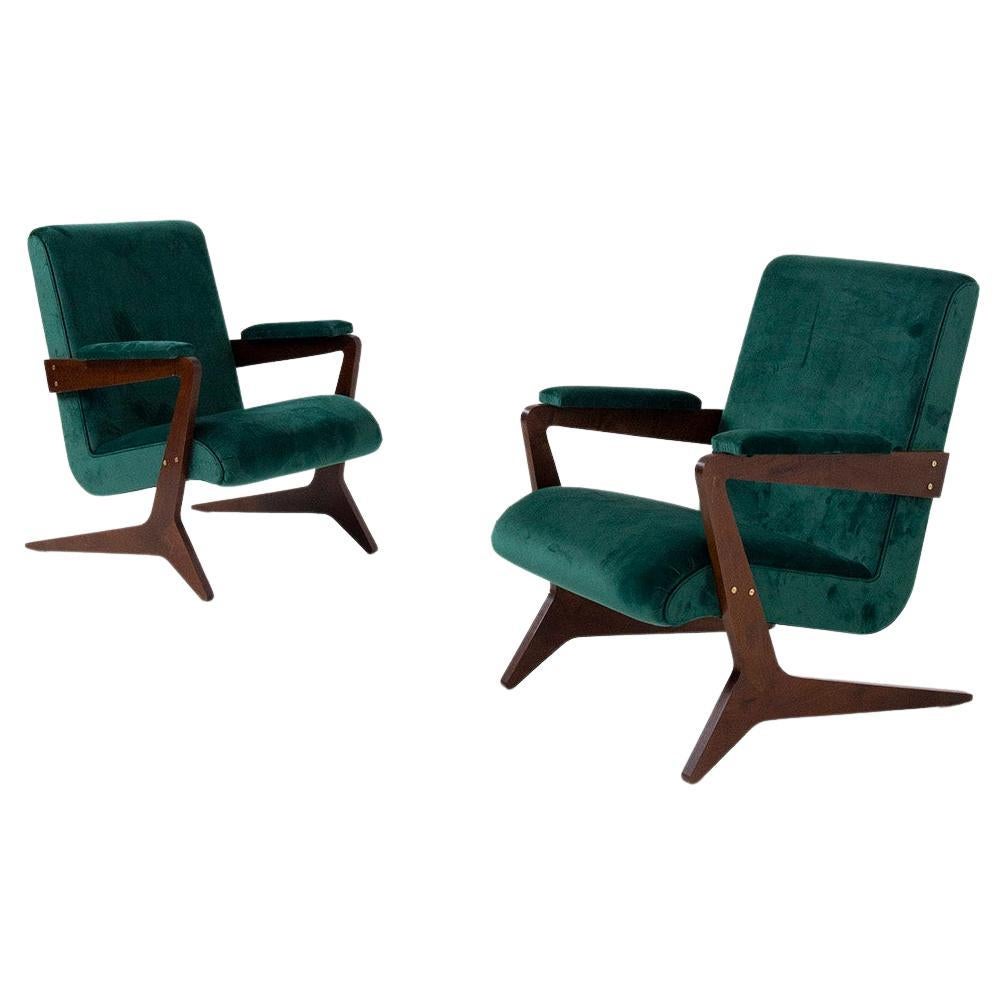 Pair of Brazilian green velvet armchairs, 20th century For Sale