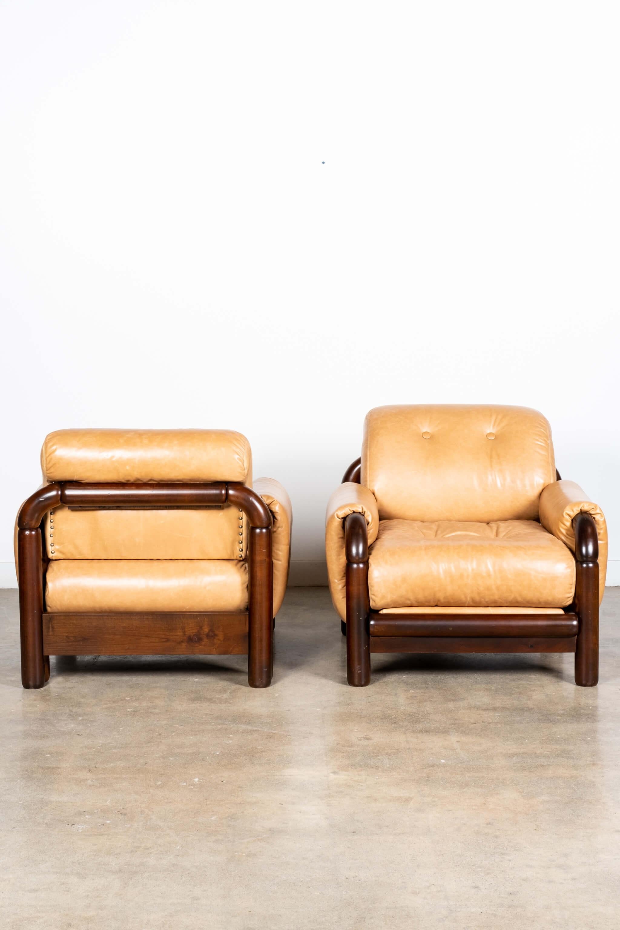 Late 20th Century Pair of Brazilian Leather Armchairs For Sale
