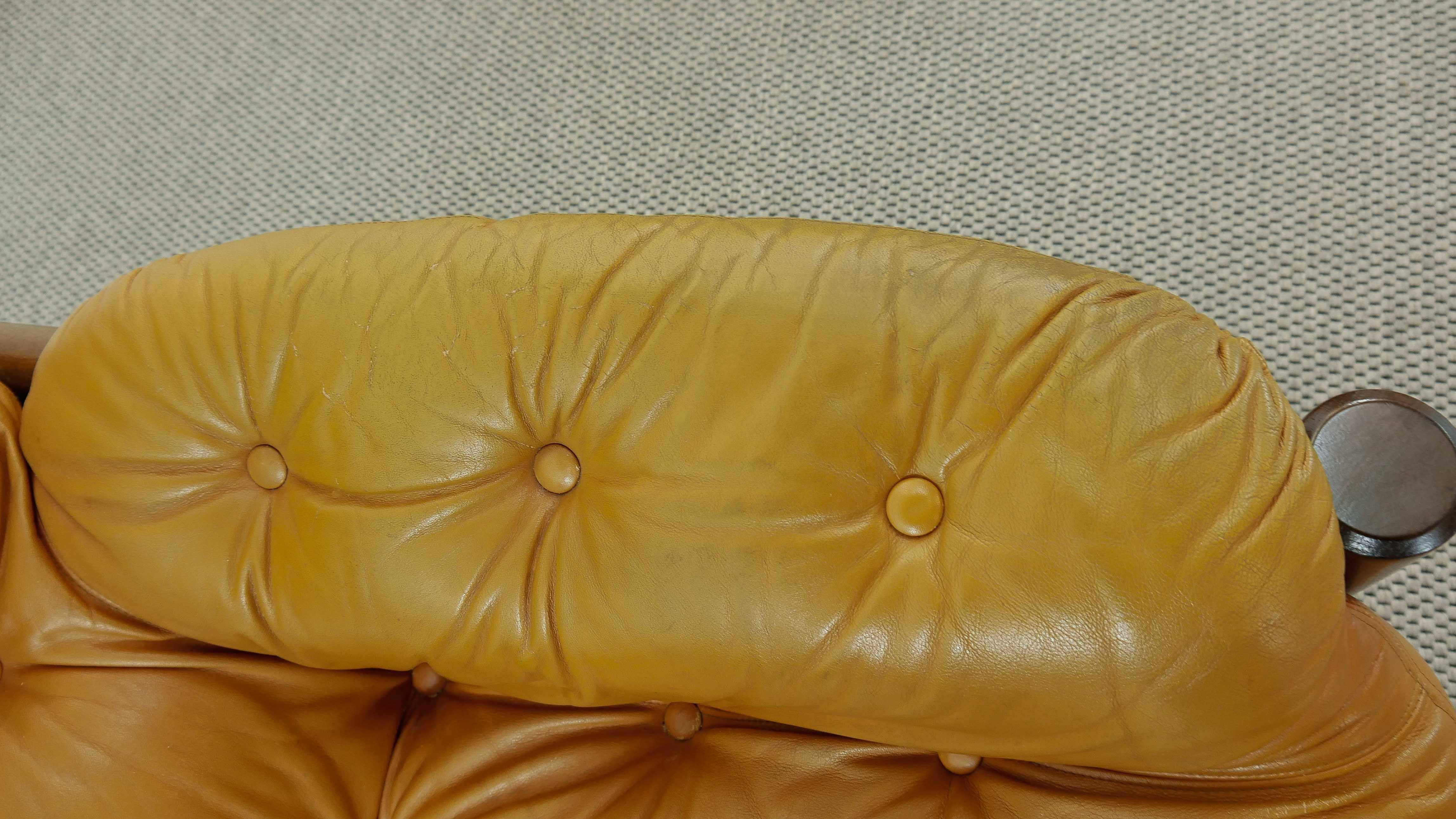 Pair of Brazilian Lounge Chairs in Cognac Leather, 1970s 11