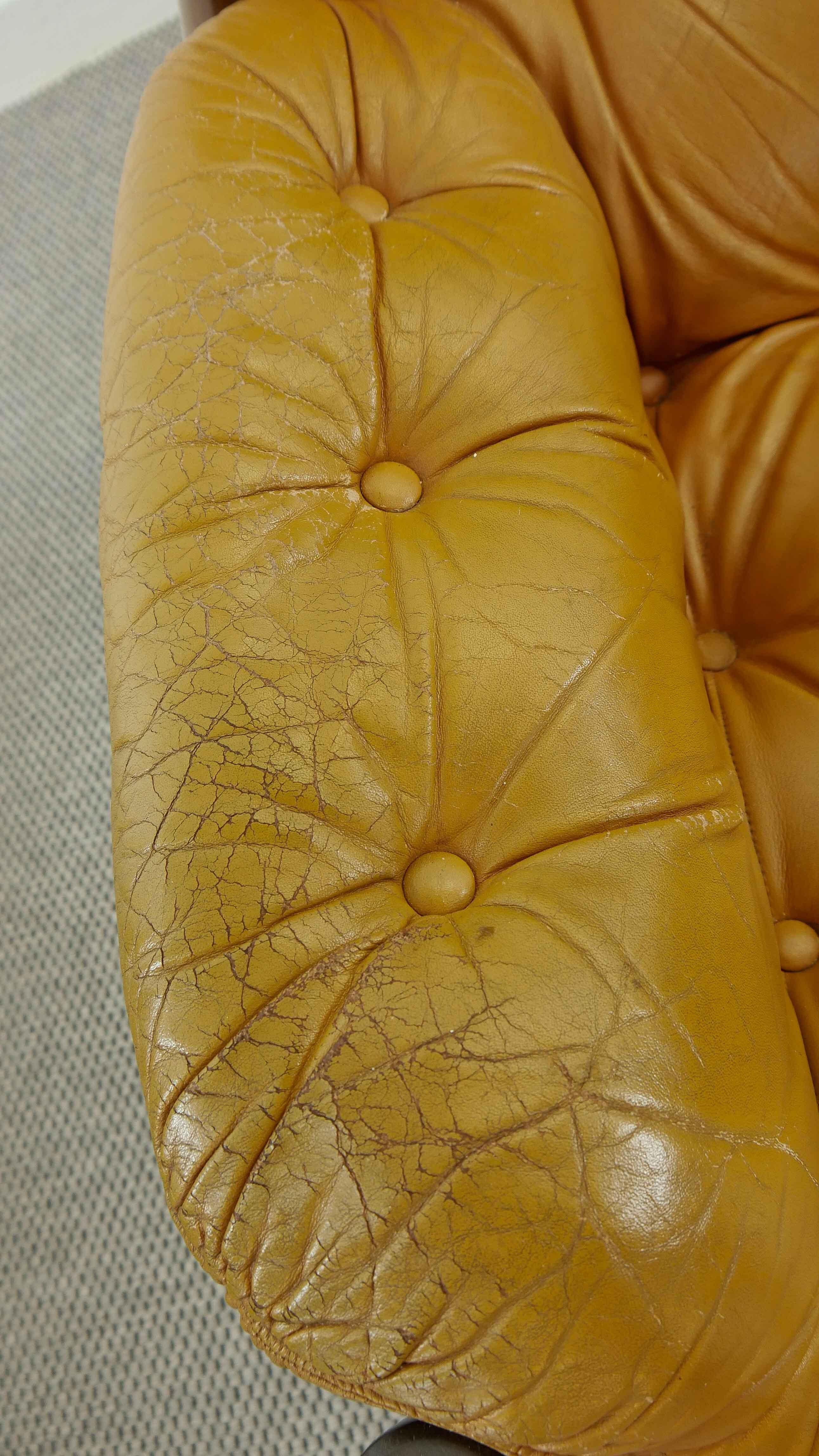 Pair of Brazilian Lounge Chairs in Cognac Leather, 1970s 14