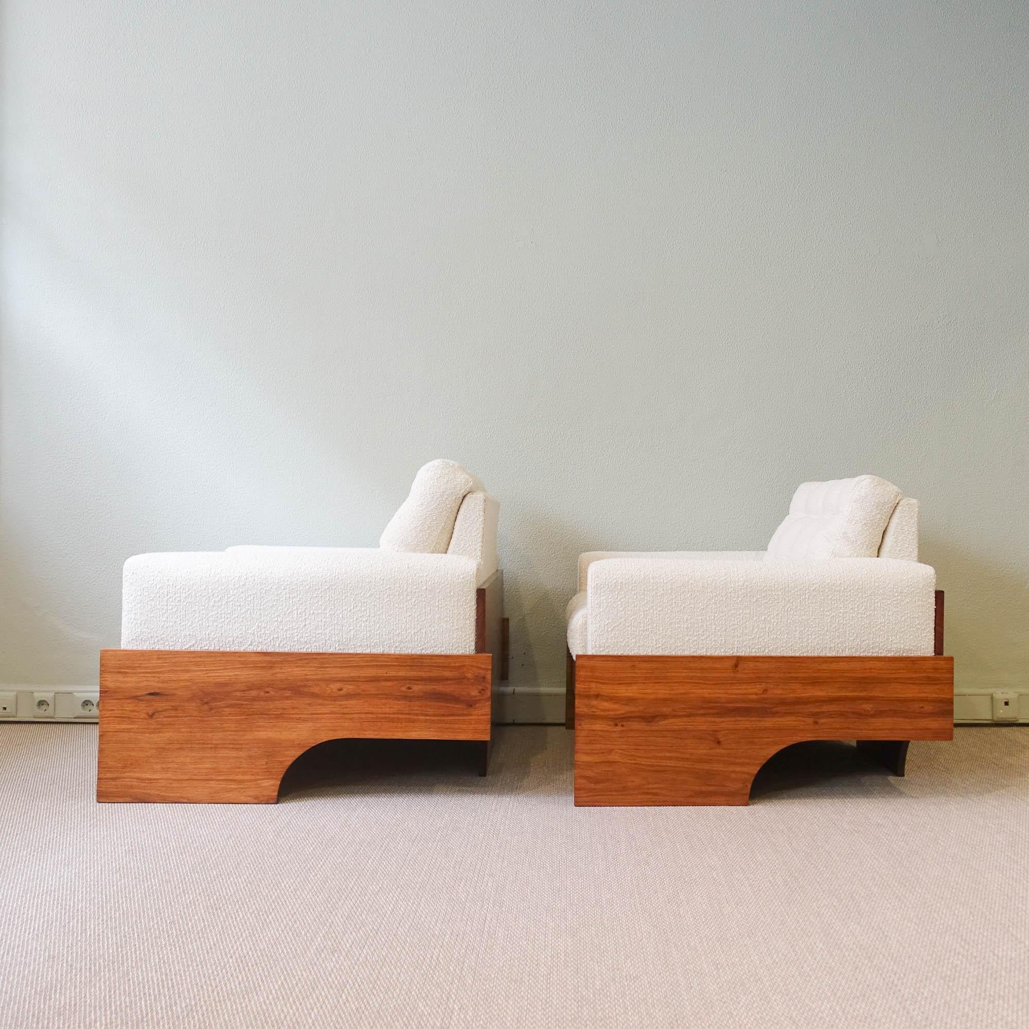 Mid-Century Modern Pair of Brazilian Lounge Chairs in the Style of Jorge Zalszupin, 1960's