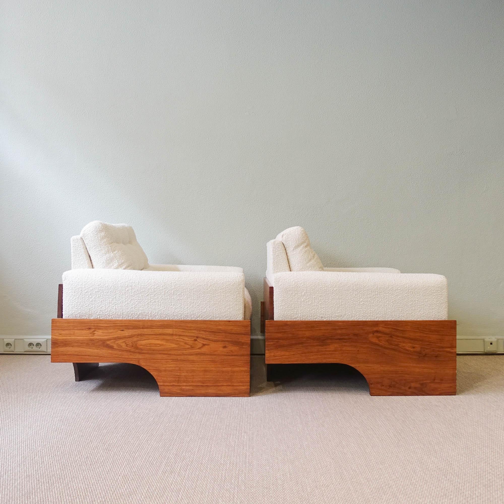 Pair of Brazilian Lounge Chairs in the Style of Jorge Zalszupin, 1960's 1