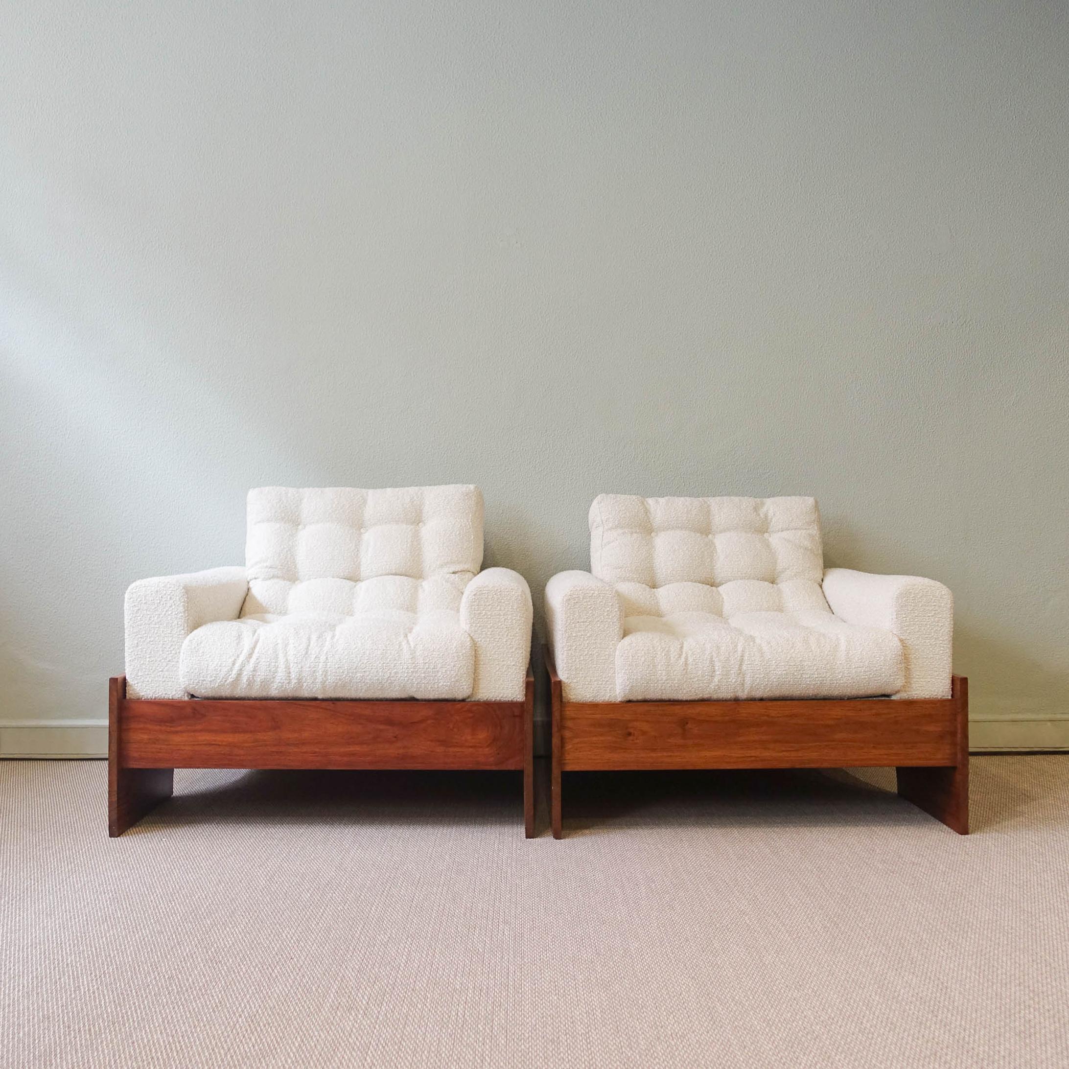 Pair of Brazilian Lounge Chairs in the Style of Jorge Zalszupin, 1960's 3