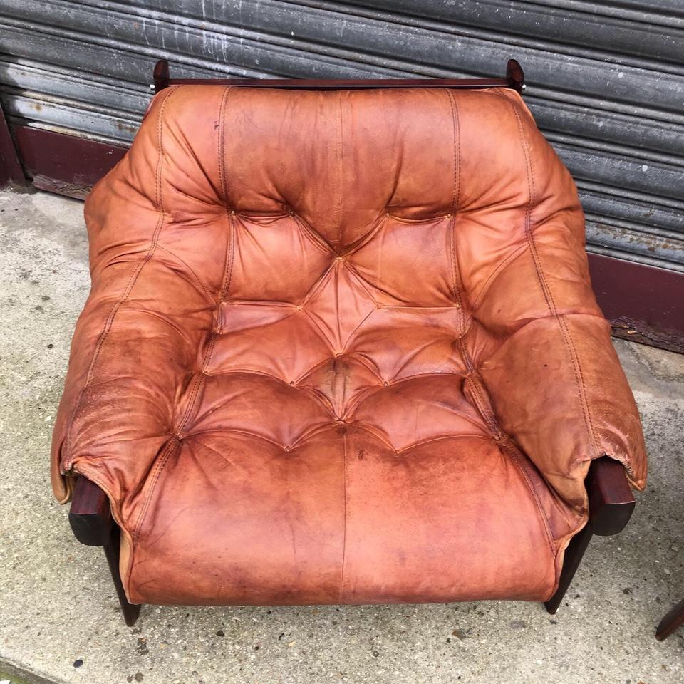 Pair of Brazilian Lounge Chairs MP041, Percival Lafer/Lafer MP in Cognac Leather In Good Condition For Sale In Saint Ouen, Île-de-France