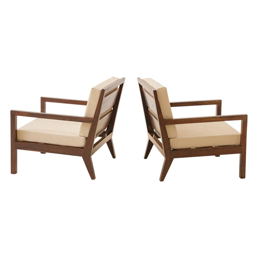 Coppia di poltrone brasiliane del Medioevo, designer sconosciuto, palissandro massiccio, anni '60