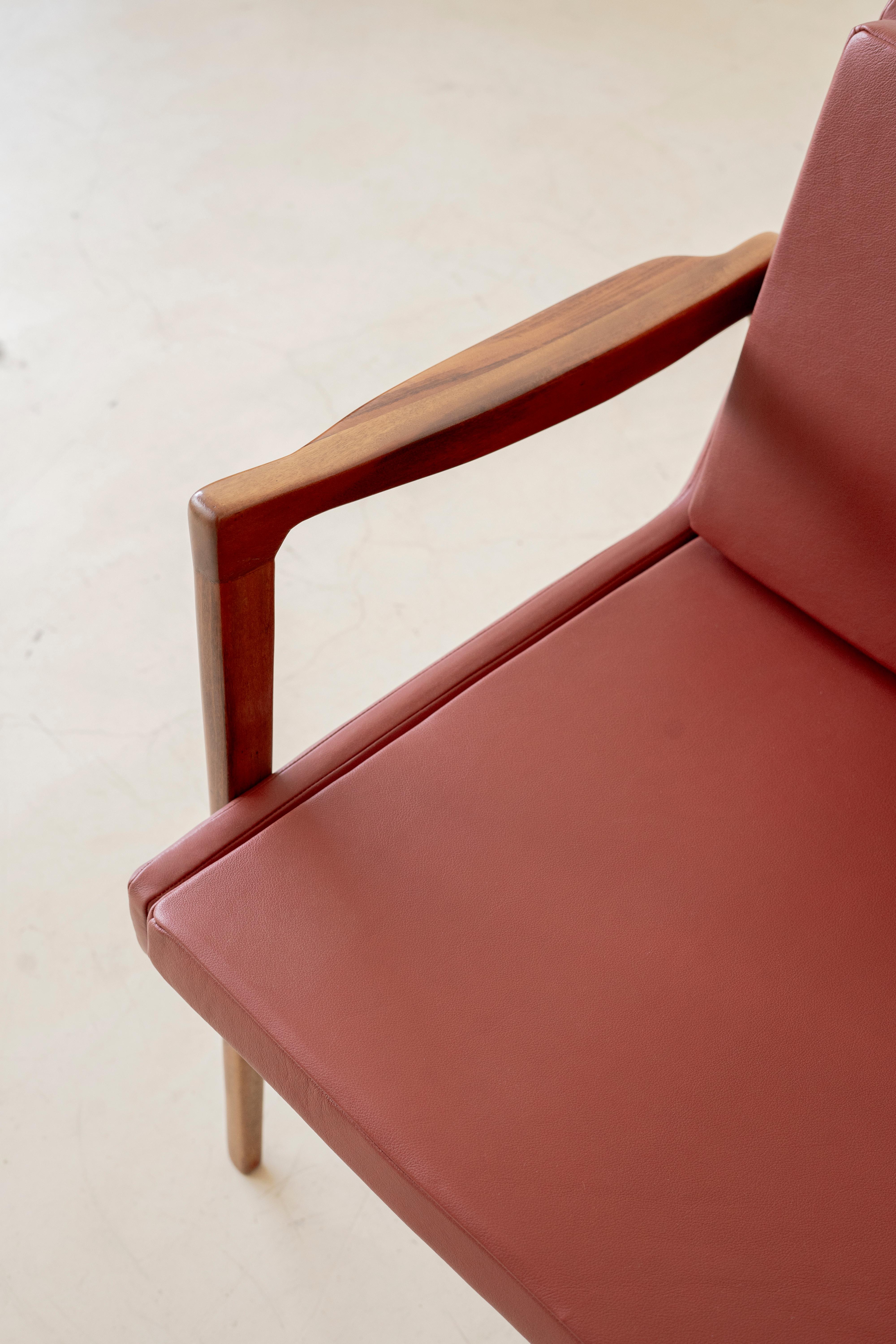 Pair of Brazilian Midcentury Modern Armchairs, Unknown Designer, 1960s For Sale 4