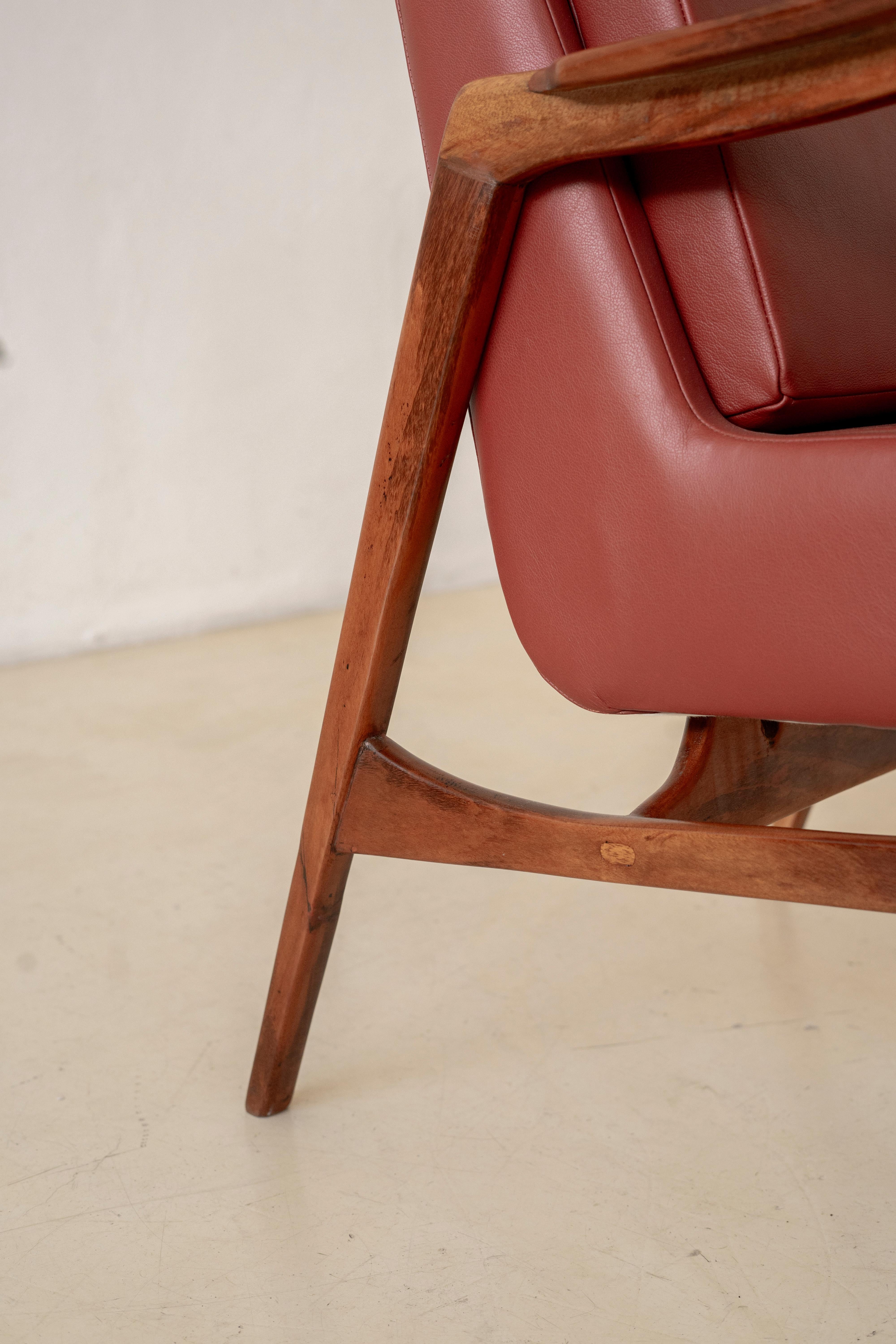 Pair of Brazilian Midcentury Modern Armchairs, Unknown Designer, 1960s For Sale 5