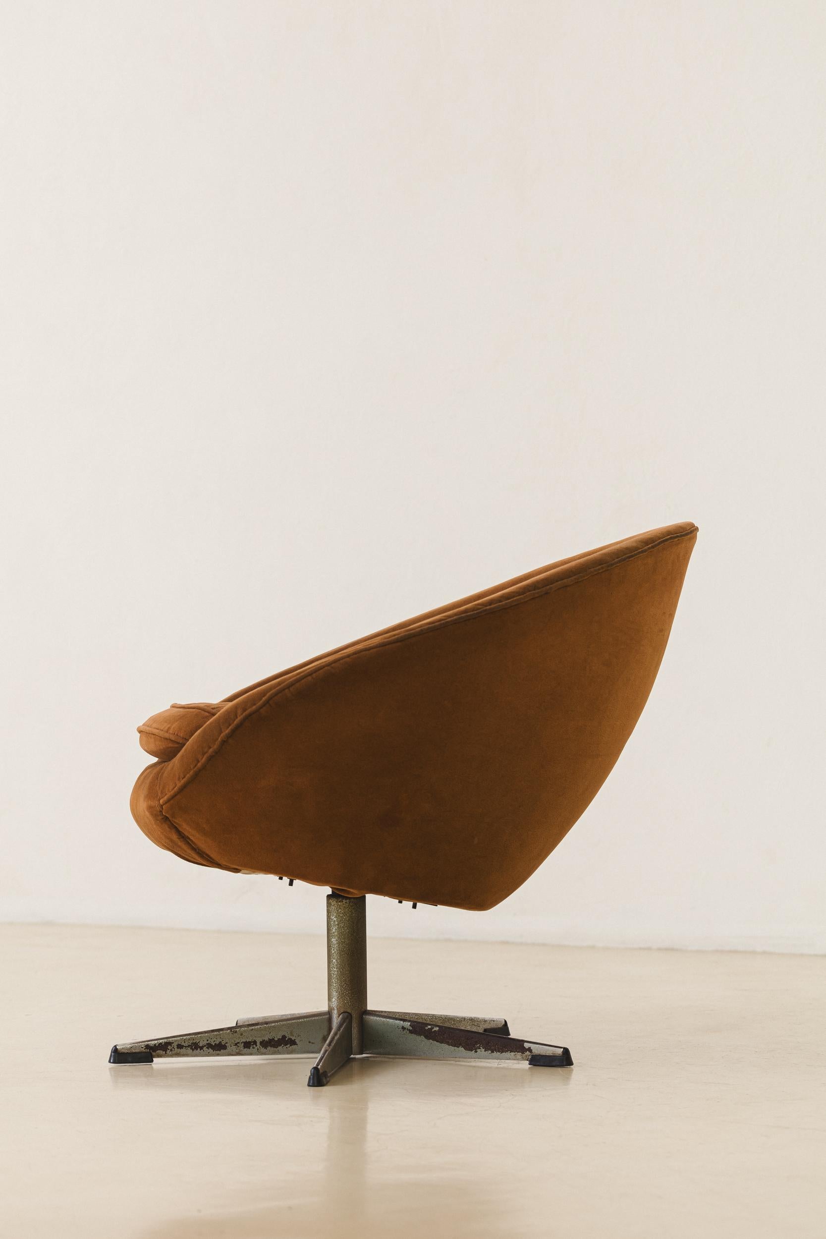 Late 20th Century Pair of Brazilian Midcentury Modern Armchairs, Unknown Designer, 1960s For Sale