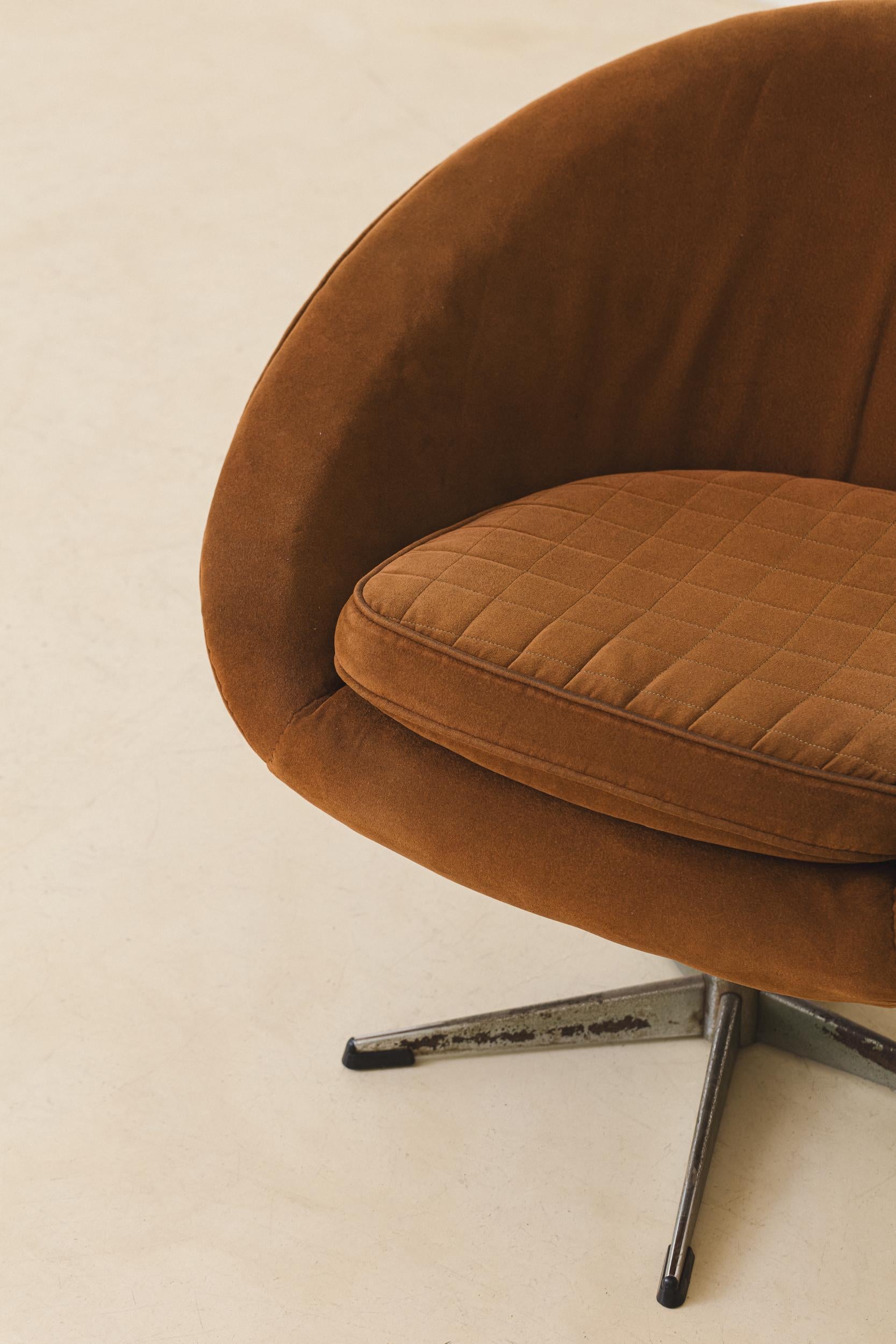 Fabric Pair of Brazilian Midcentury Modern Armchairs, Unknown Designer, 1960s For Sale
