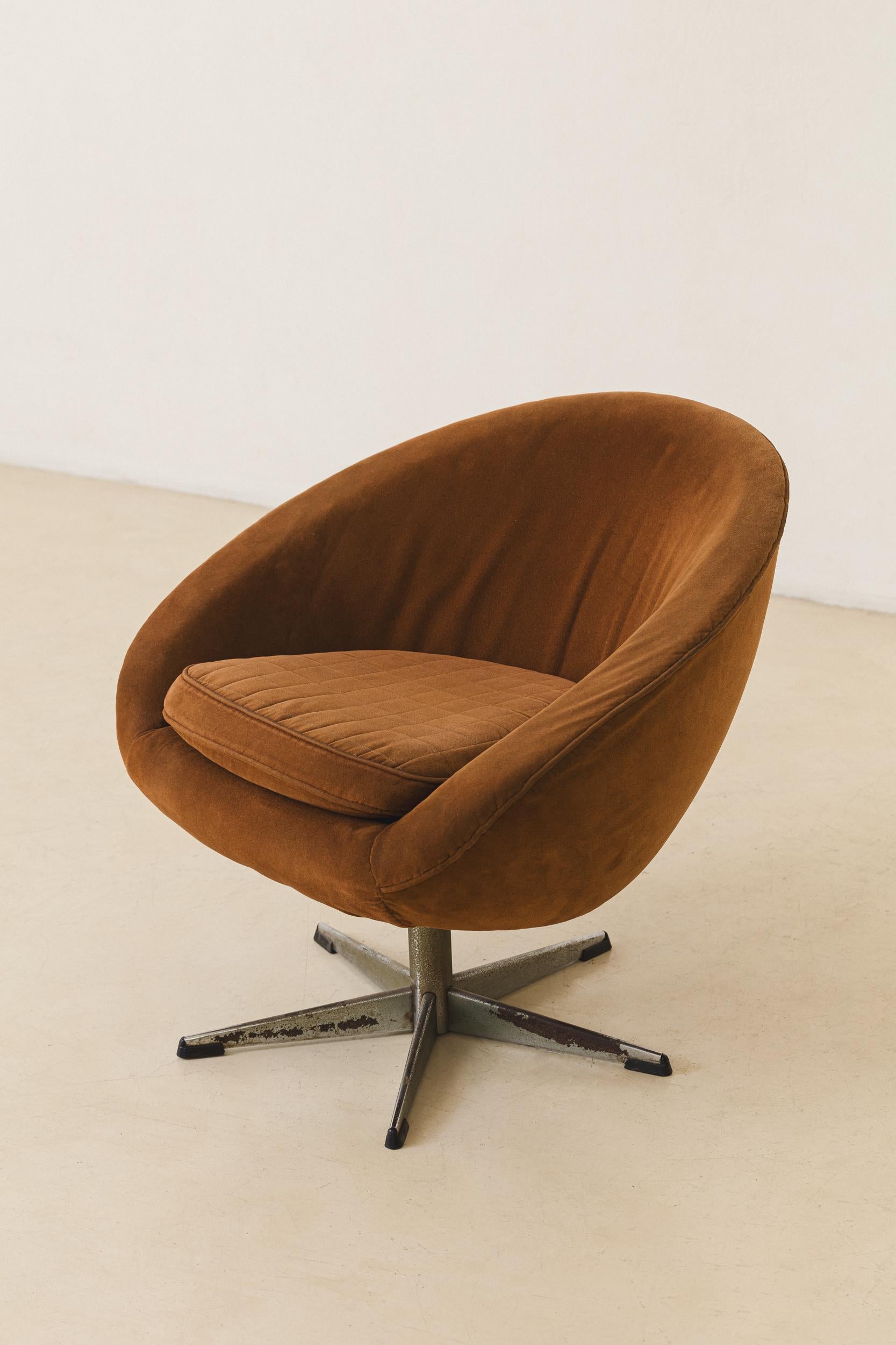 Pair of Brazilian Midcentury Modern Armchairs, Unknown Designer, 1960s For Sale 1