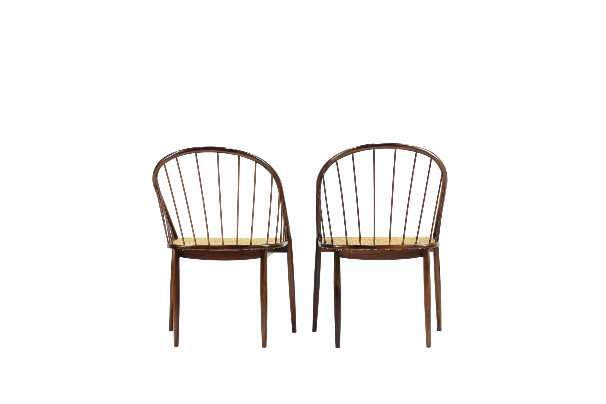 Hand-Carved Pair of Curva chair by Joaquim Tenreiro, Mid-Century Modern-Vintage 60' For Sale