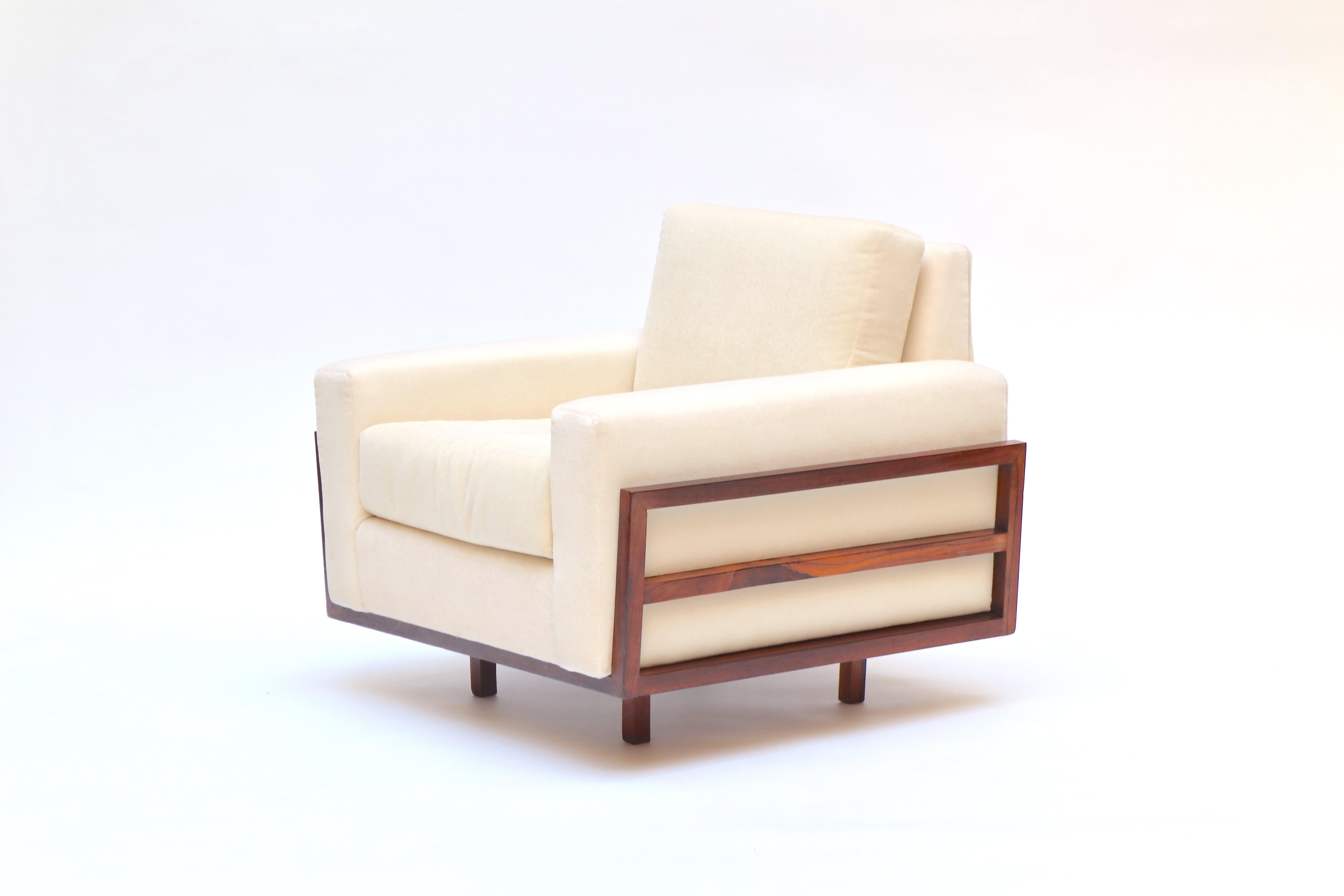 Coppia di poltrone brasiliane moderniste, 1950 In condizioni buone in vendita a PARIS, FR