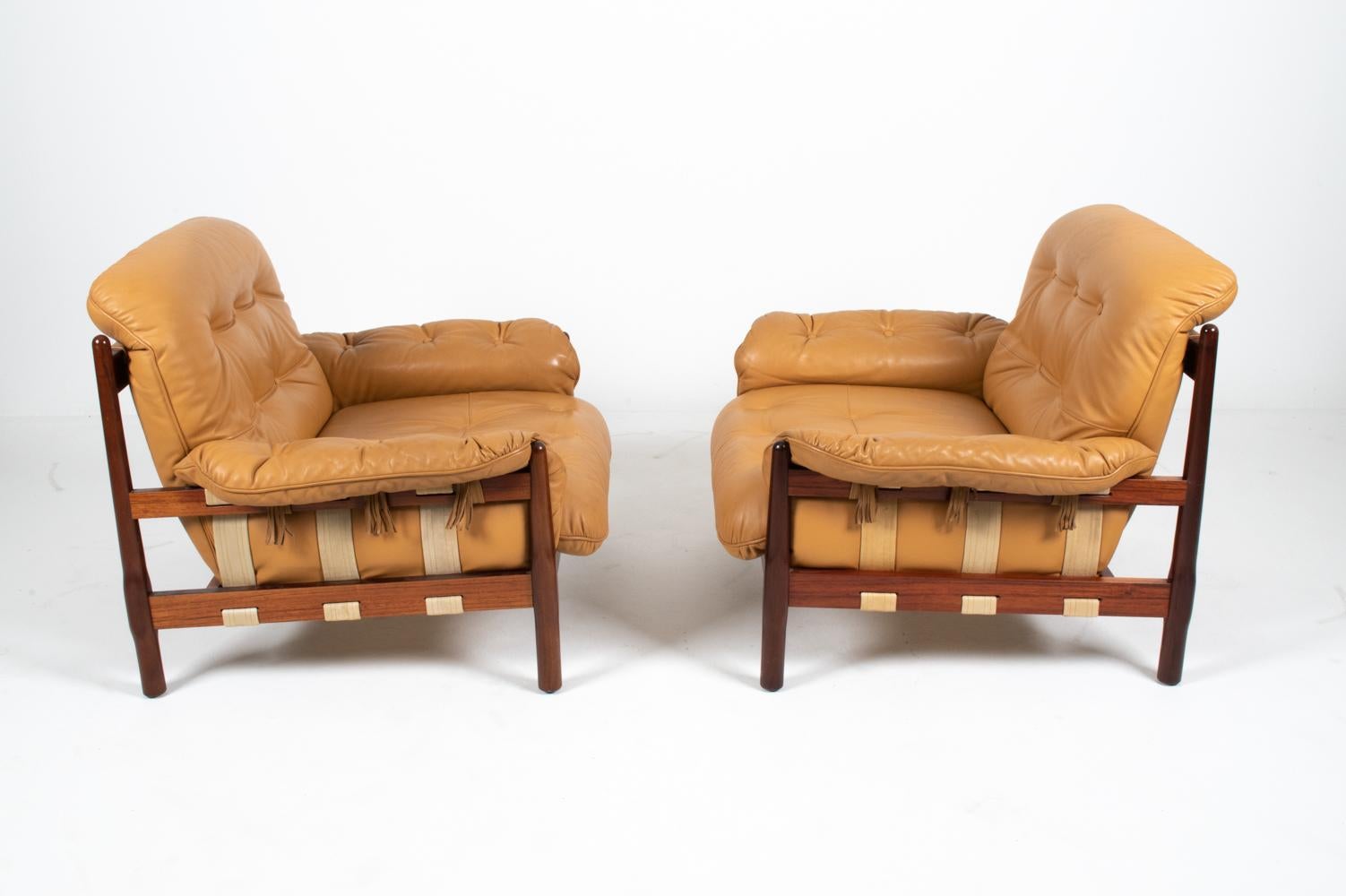 Pair of Brazilian Modernist Rosewood & Leather Easy Chairs, circa 1970s 4